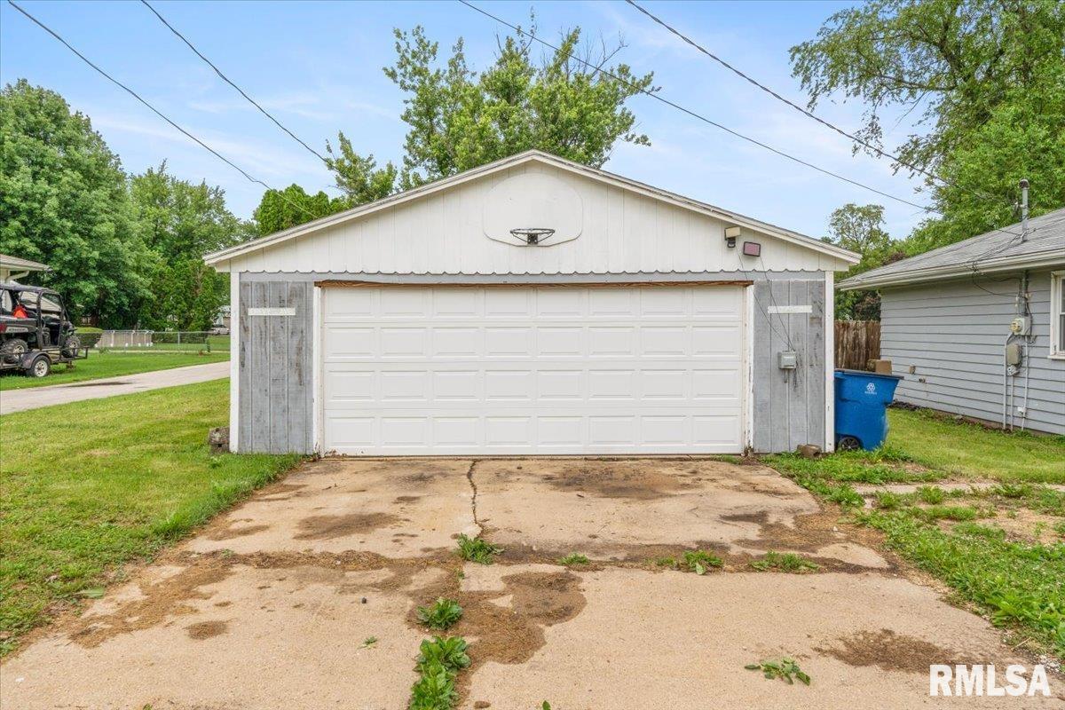 309 E South Street, Cambridge, Illinois image 2