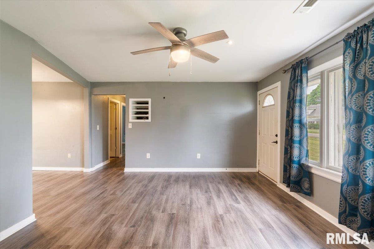 309 E South Street, Cambridge, Illinois image 9