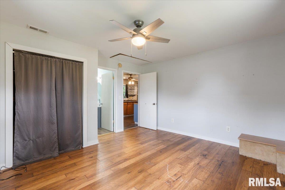 309 E South Street, Cambridge, Illinois image 17