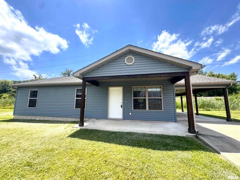 Homes For Sale - 1815 Bridge Street<br/> Marion, IL 62959