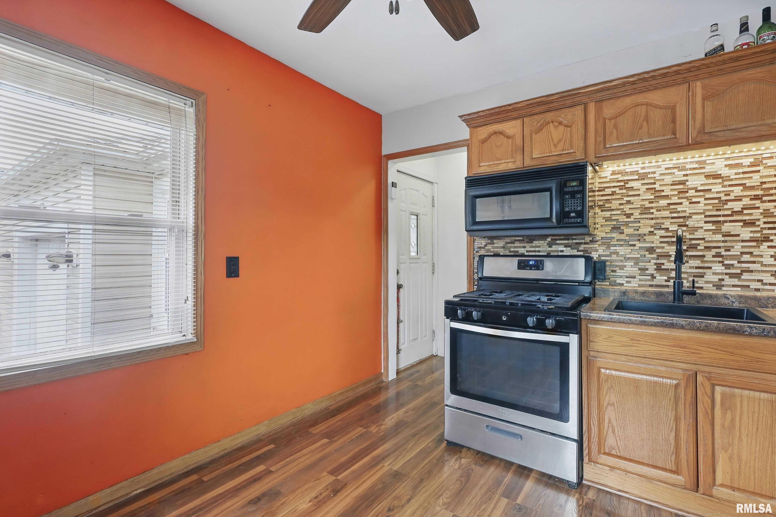 3129 Harrison Street, Davenport, Iowa image 13