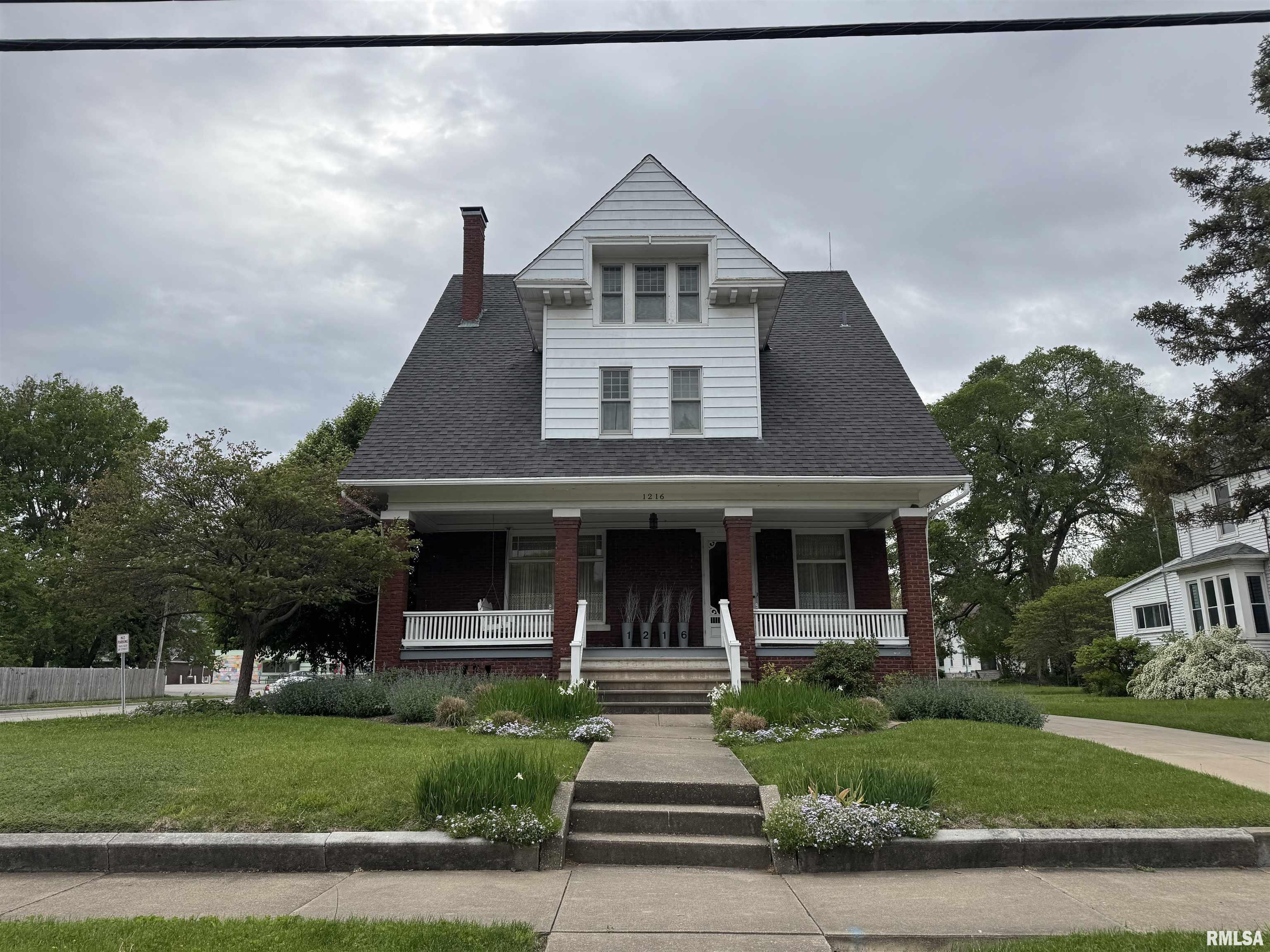 1216 N Cherry Street, Galesburg, Illinois image 1