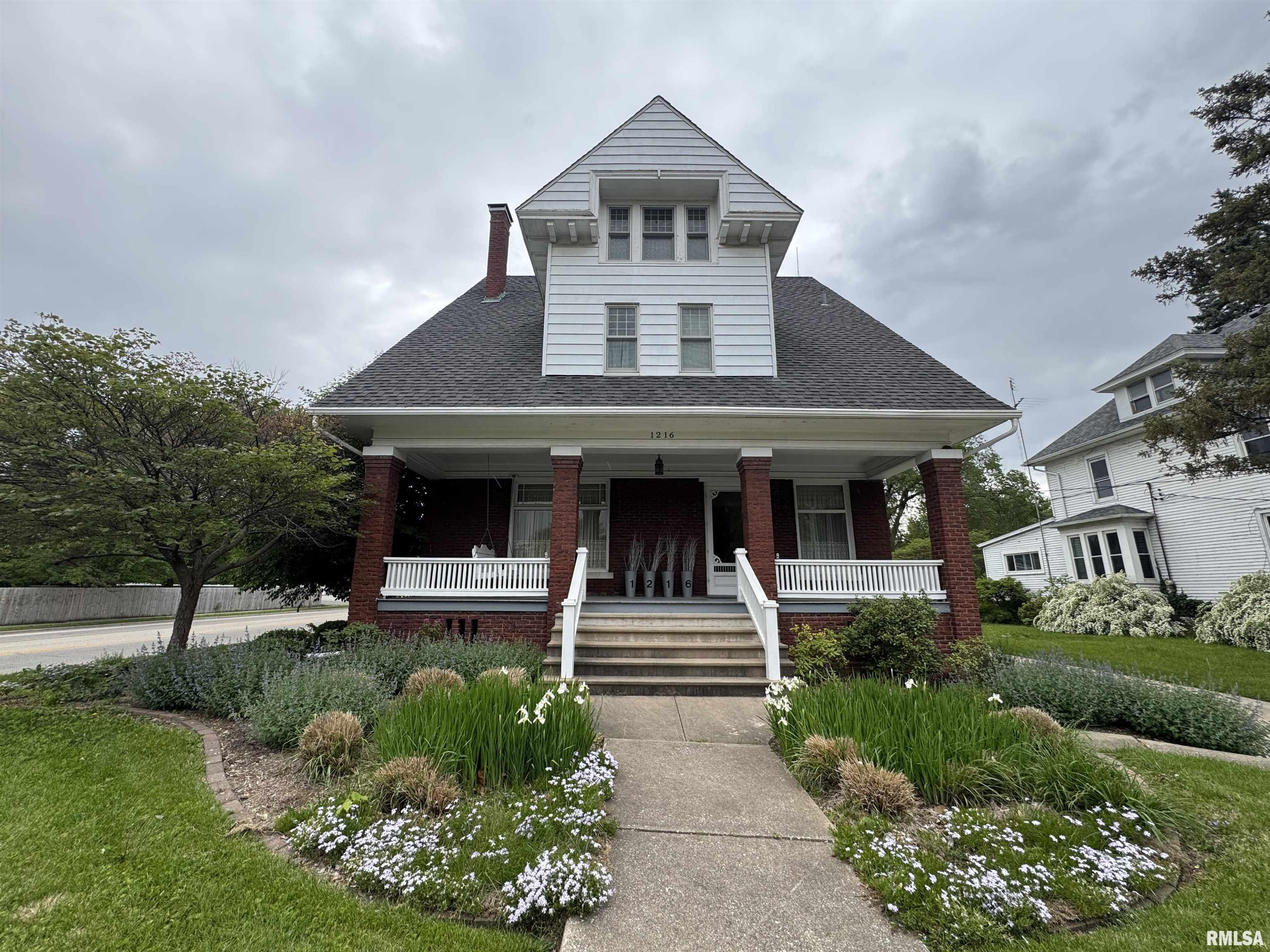 1216 N Cherry Street, Galesburg, Illinois image 7