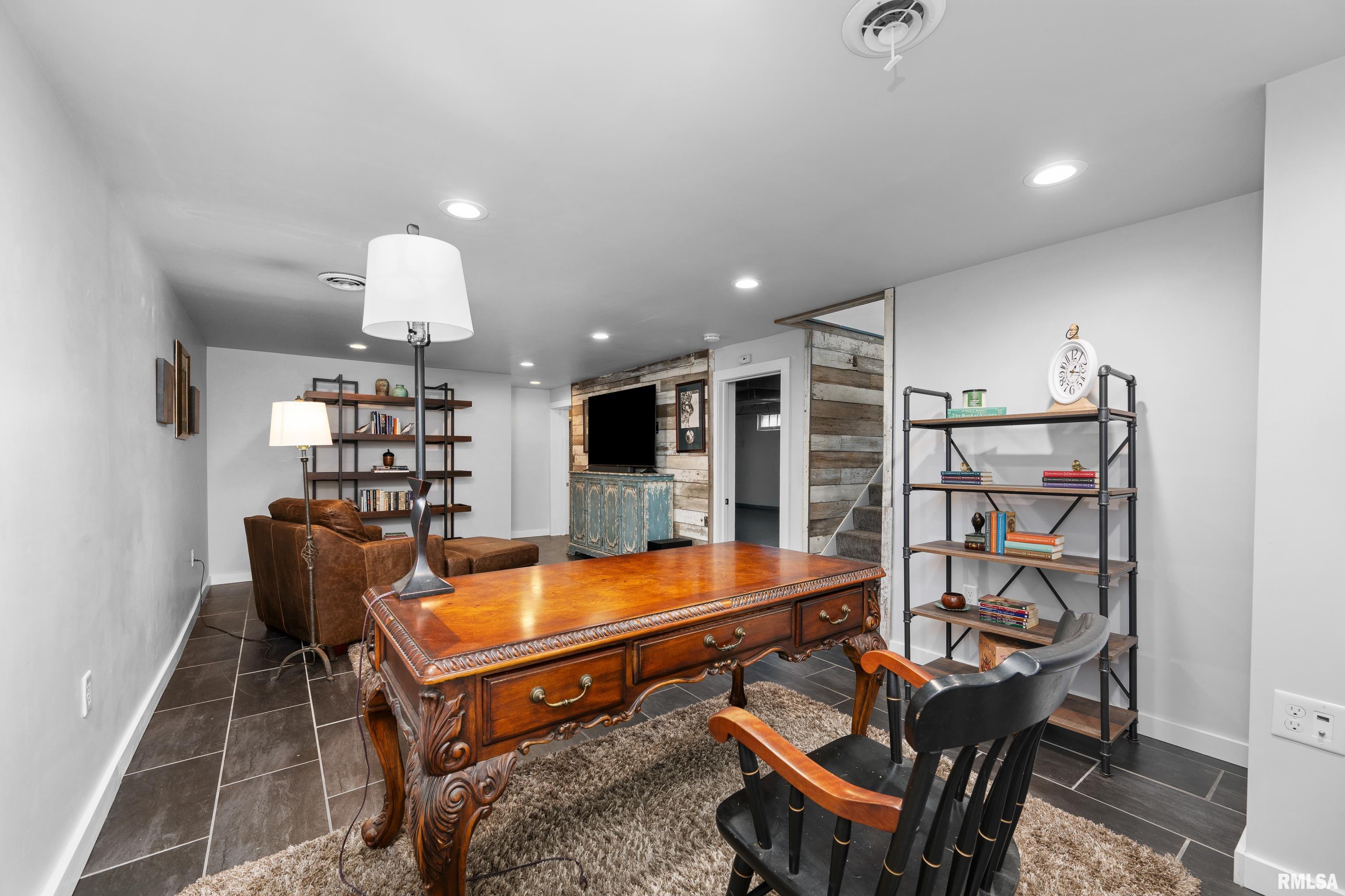 1859 25th Avenue Court, Moline, Illinois image 23