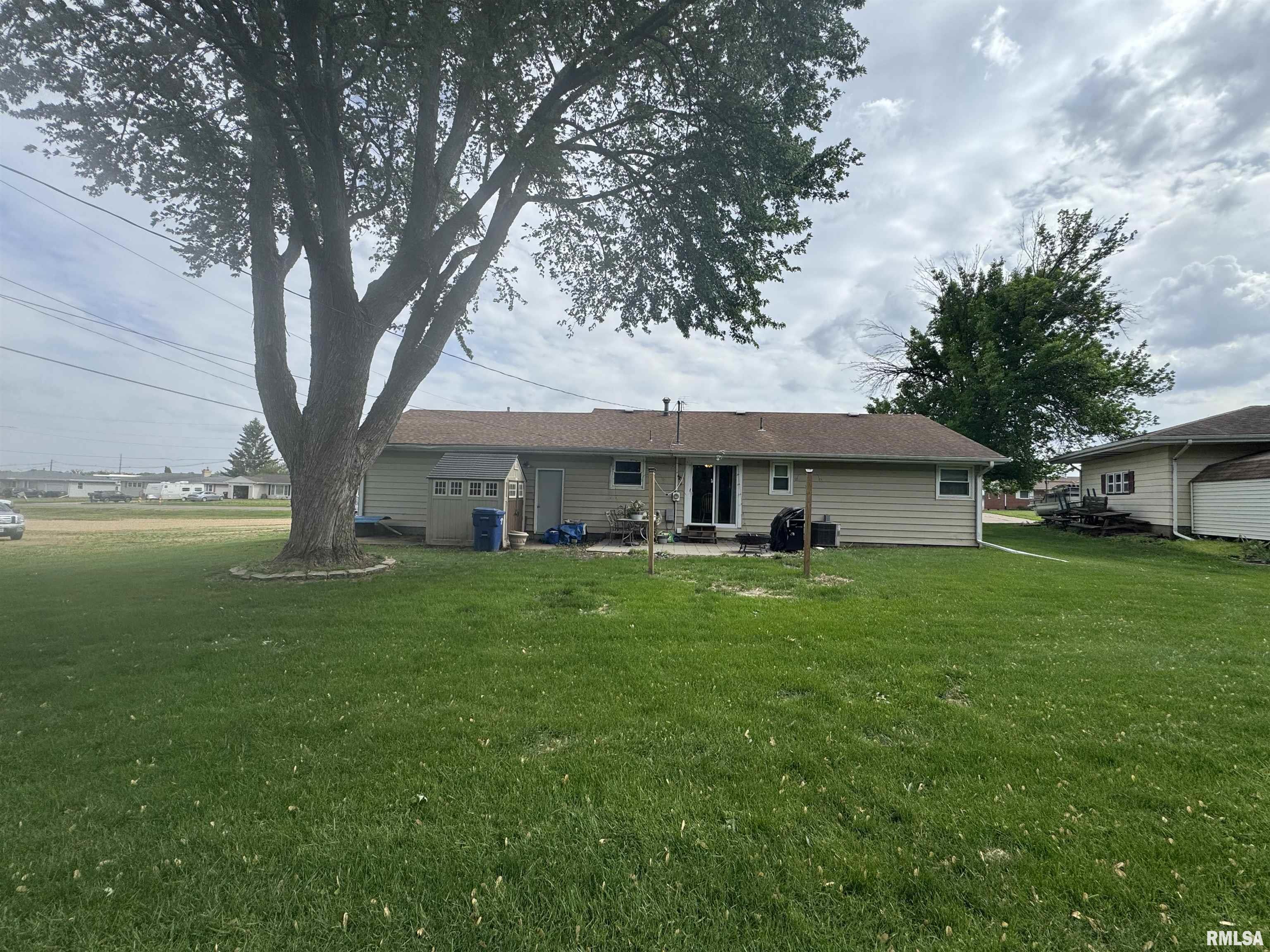 1660 27th Avenue South, Clinton, Iowa image 8