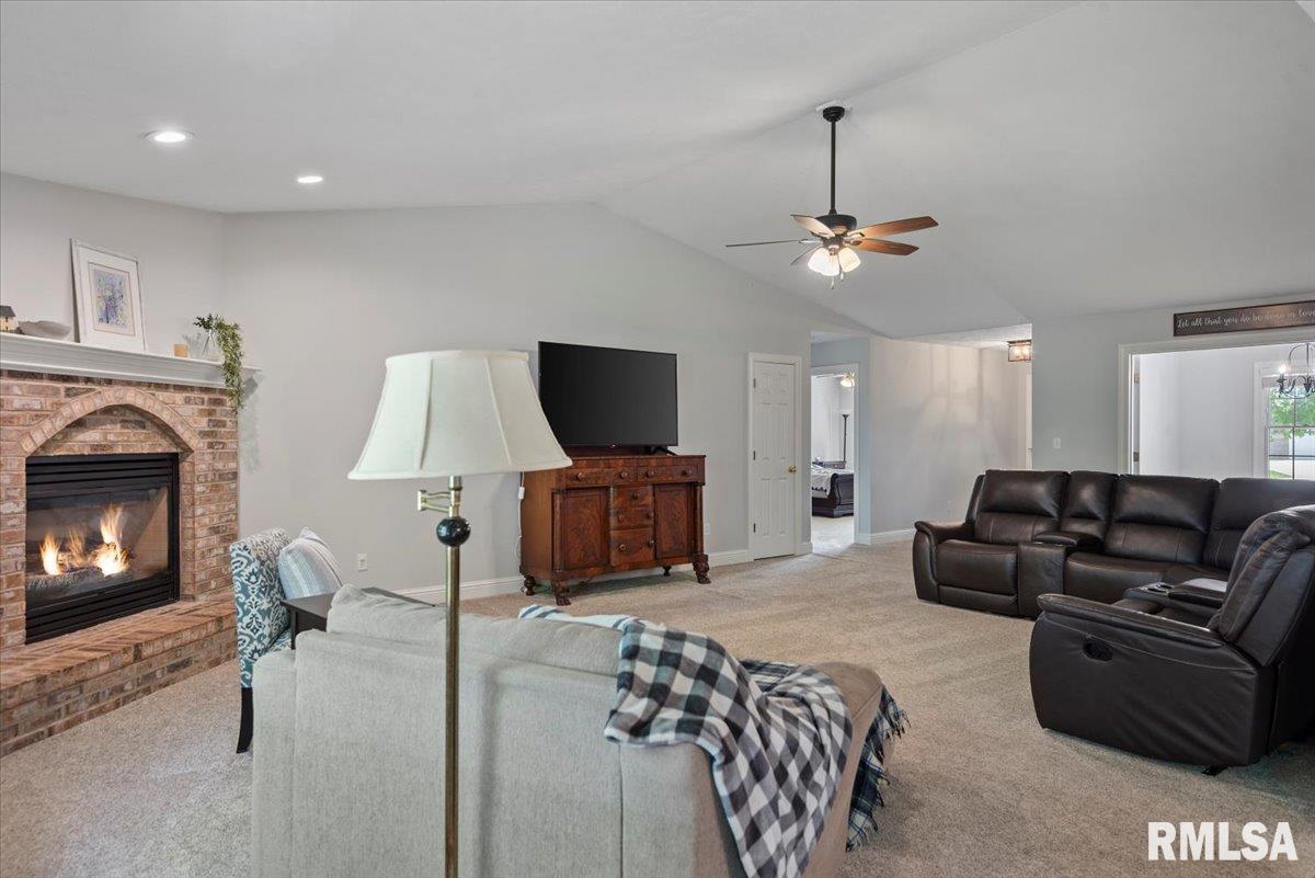 1213 Sugar Tree Court, Chatham, Illinois image 10