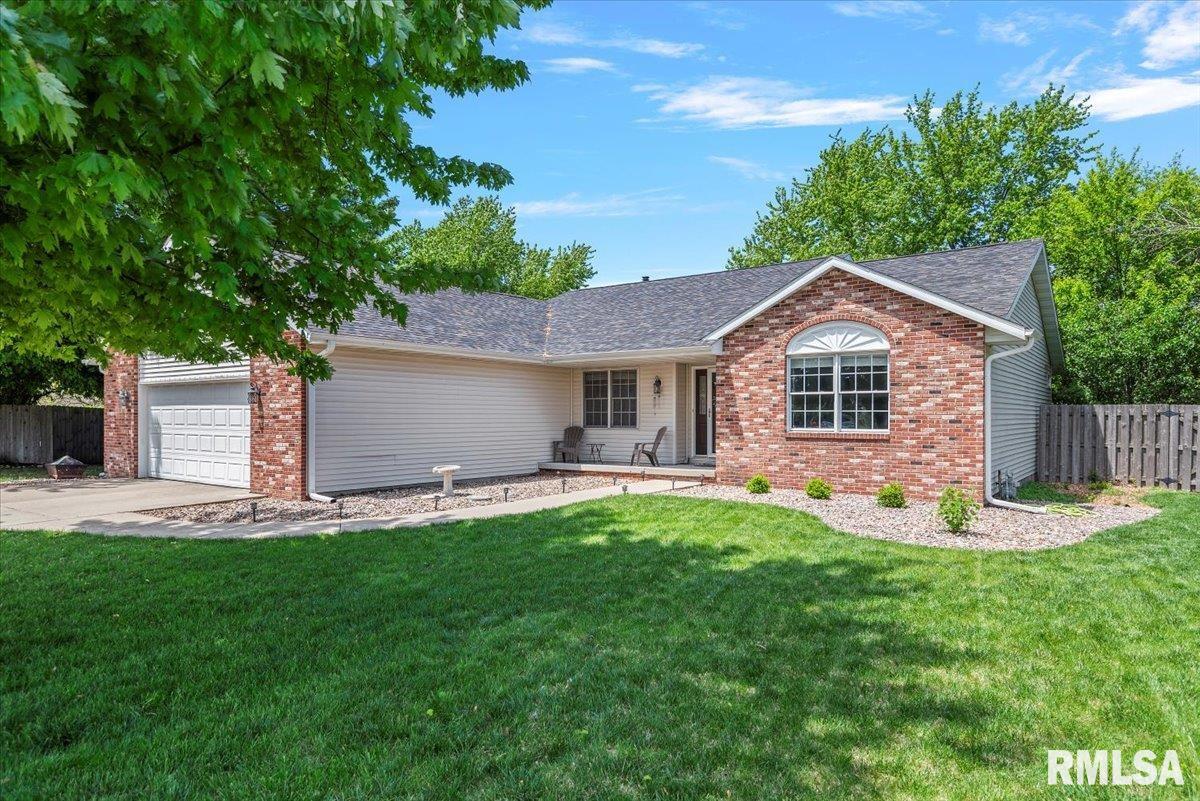 1213 Sugar Tree Court, Chatham, Illinois image 1