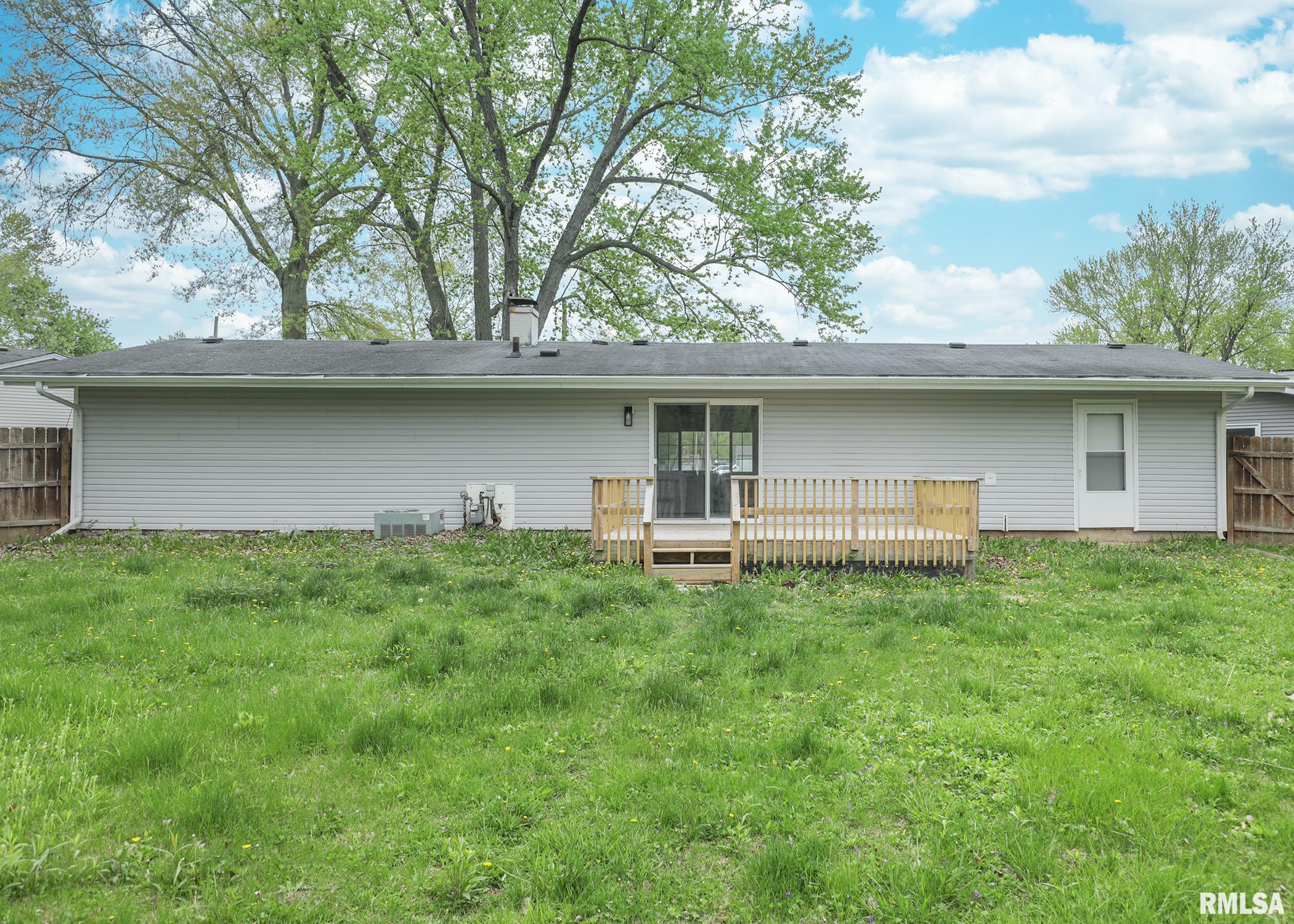 3200 9th Street Court, East Moline, Illinois image 15