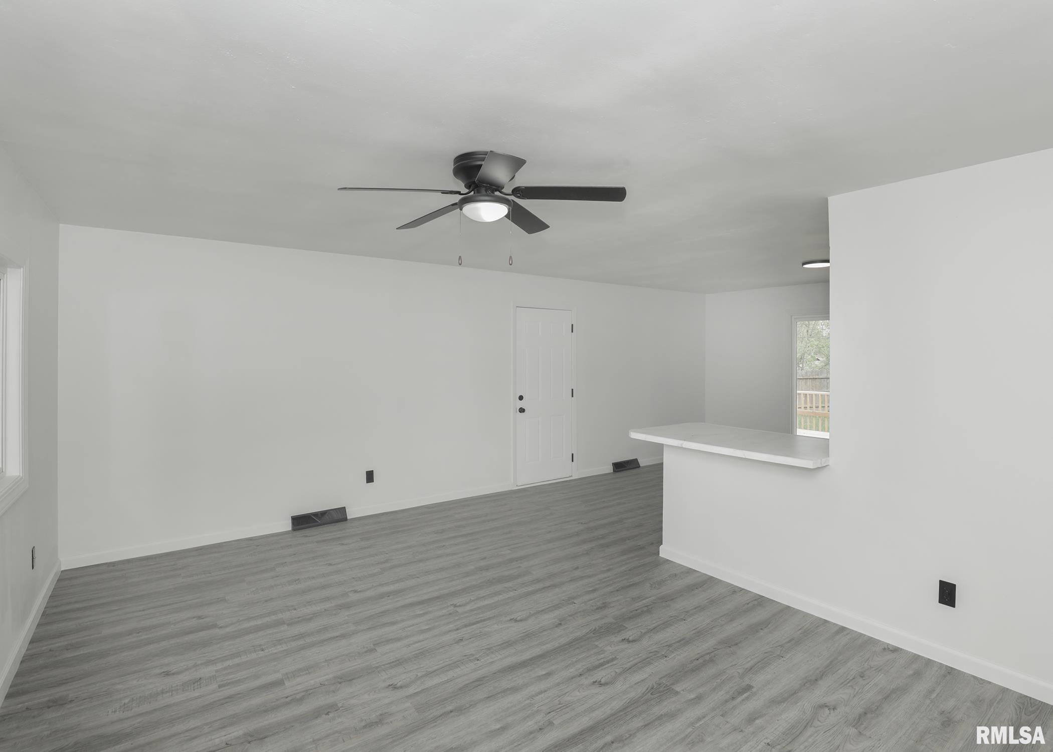 3200 9th Street Court, East Moline, Illinois image 23