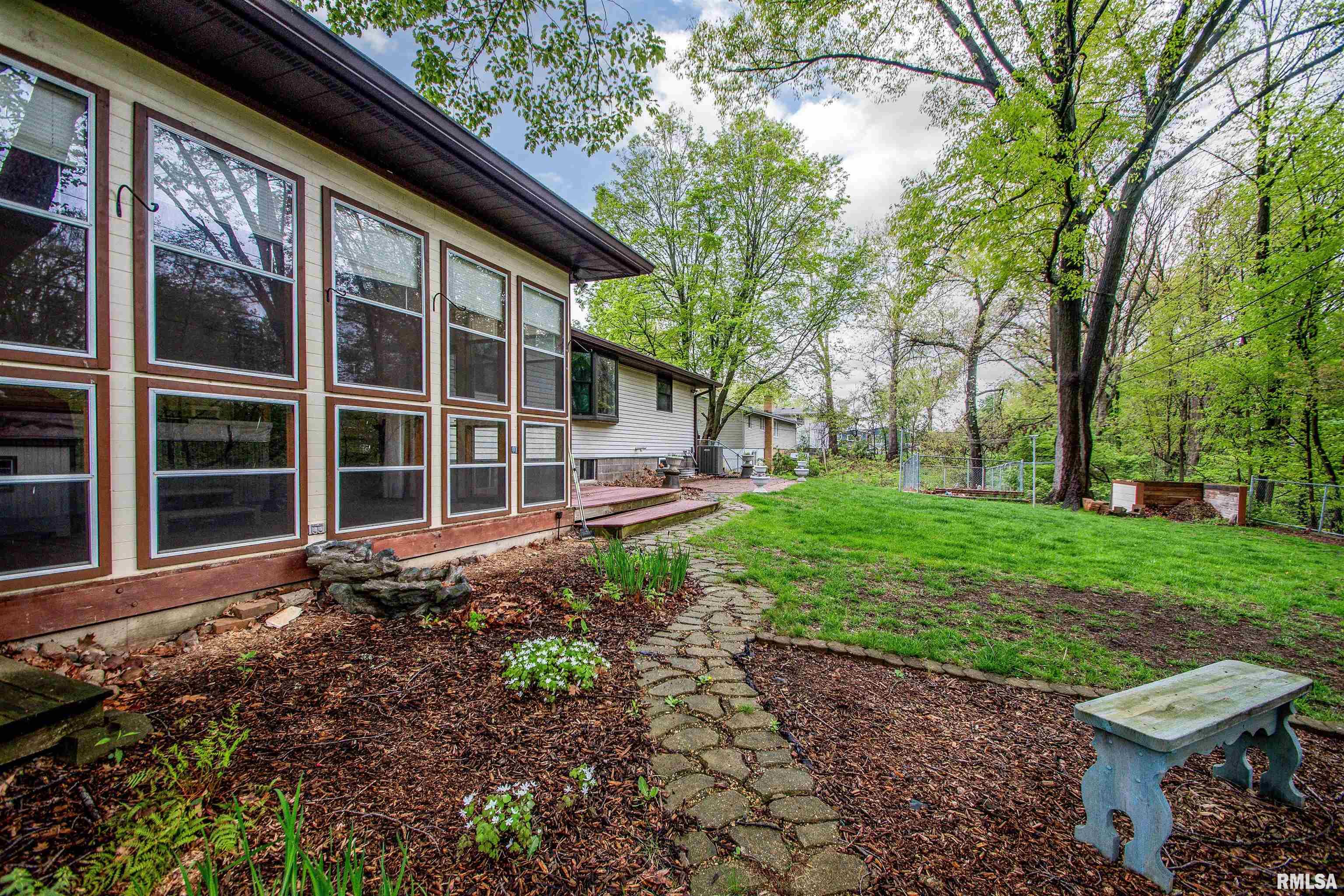 515 W Timber Ridge Drive, Peoria, Illinois image 48