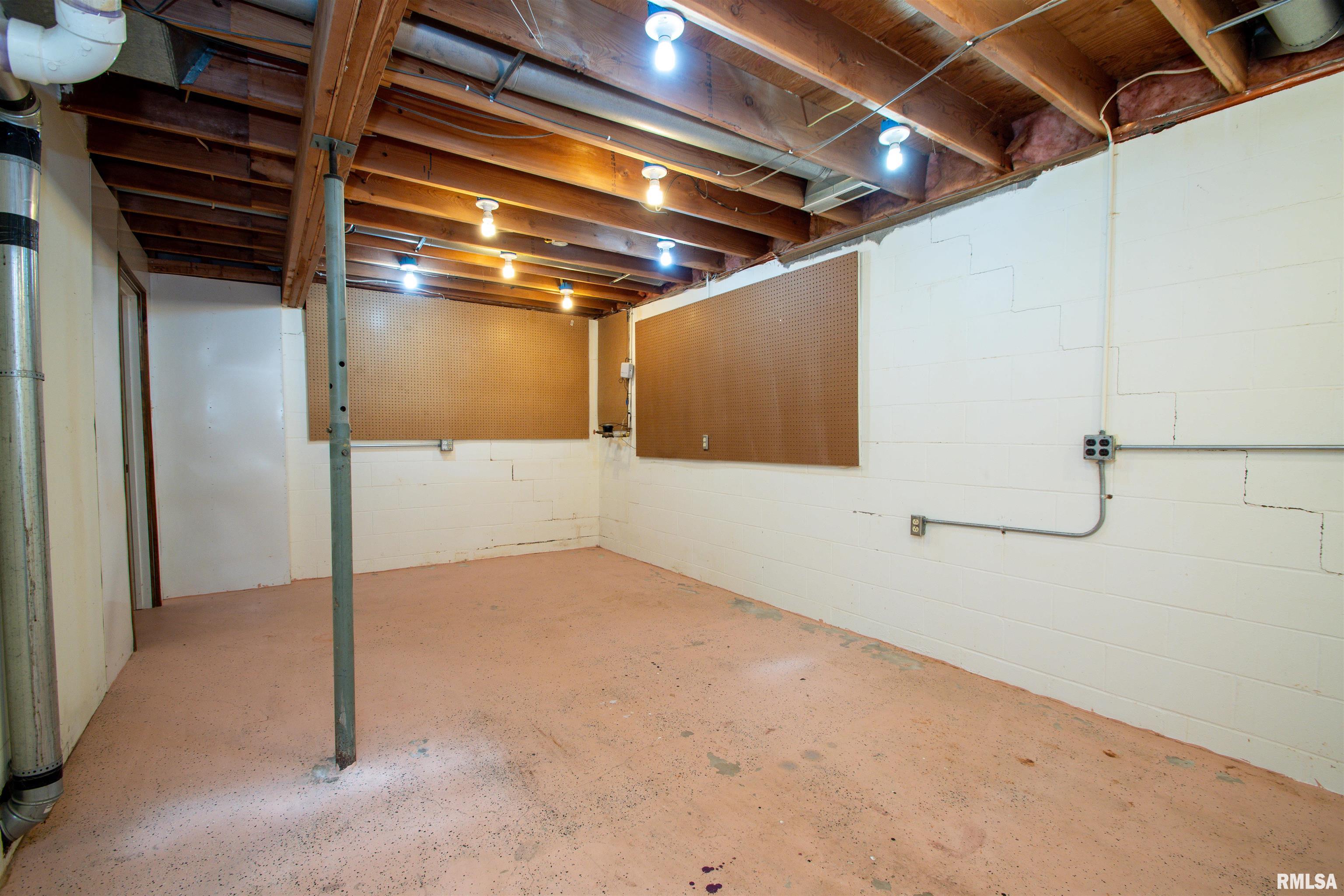 515 W Timber Ridge Drive, Peoria, Illinois image 39