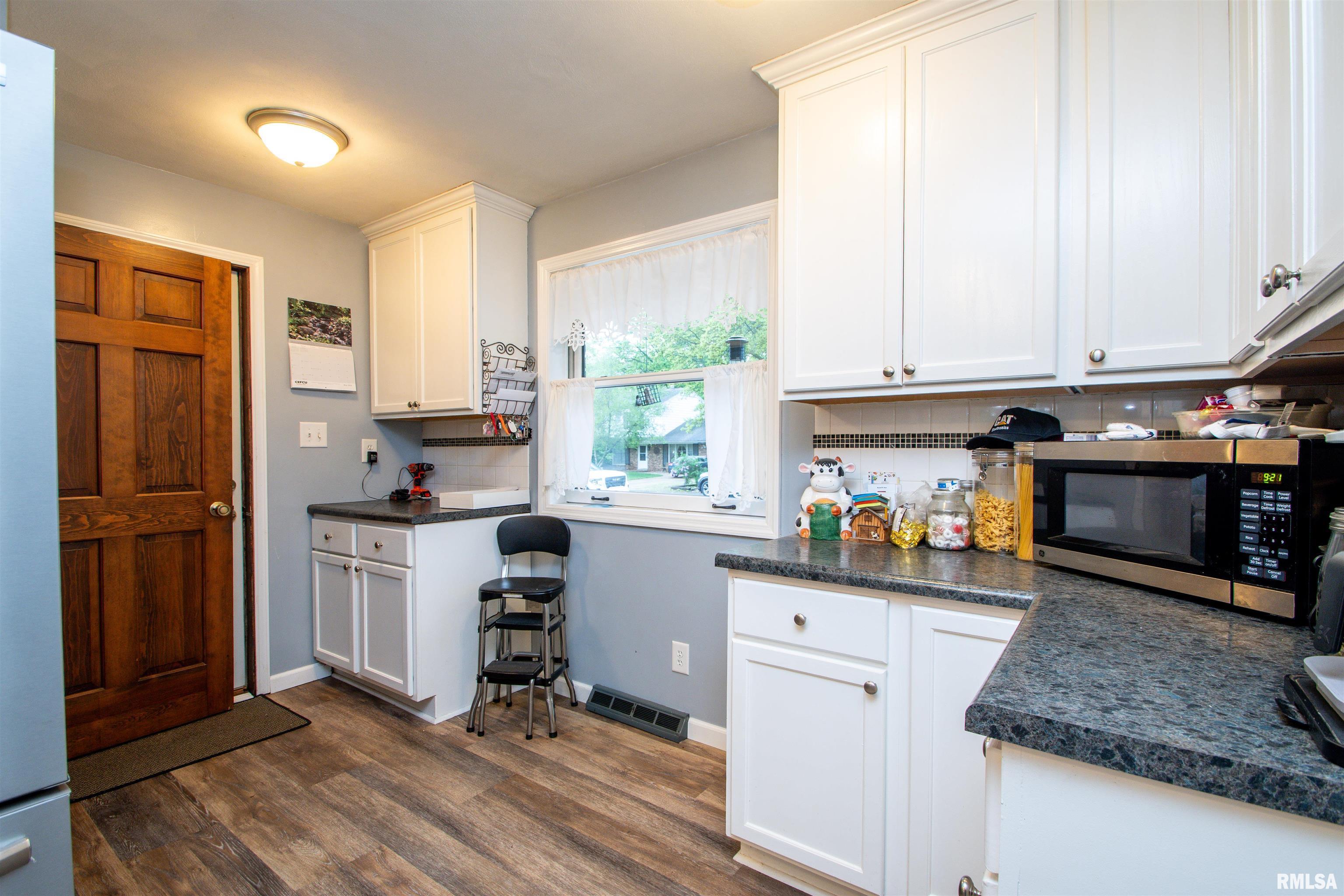 515 W Timber Ridge Drive, Peoria, Illinois image 15