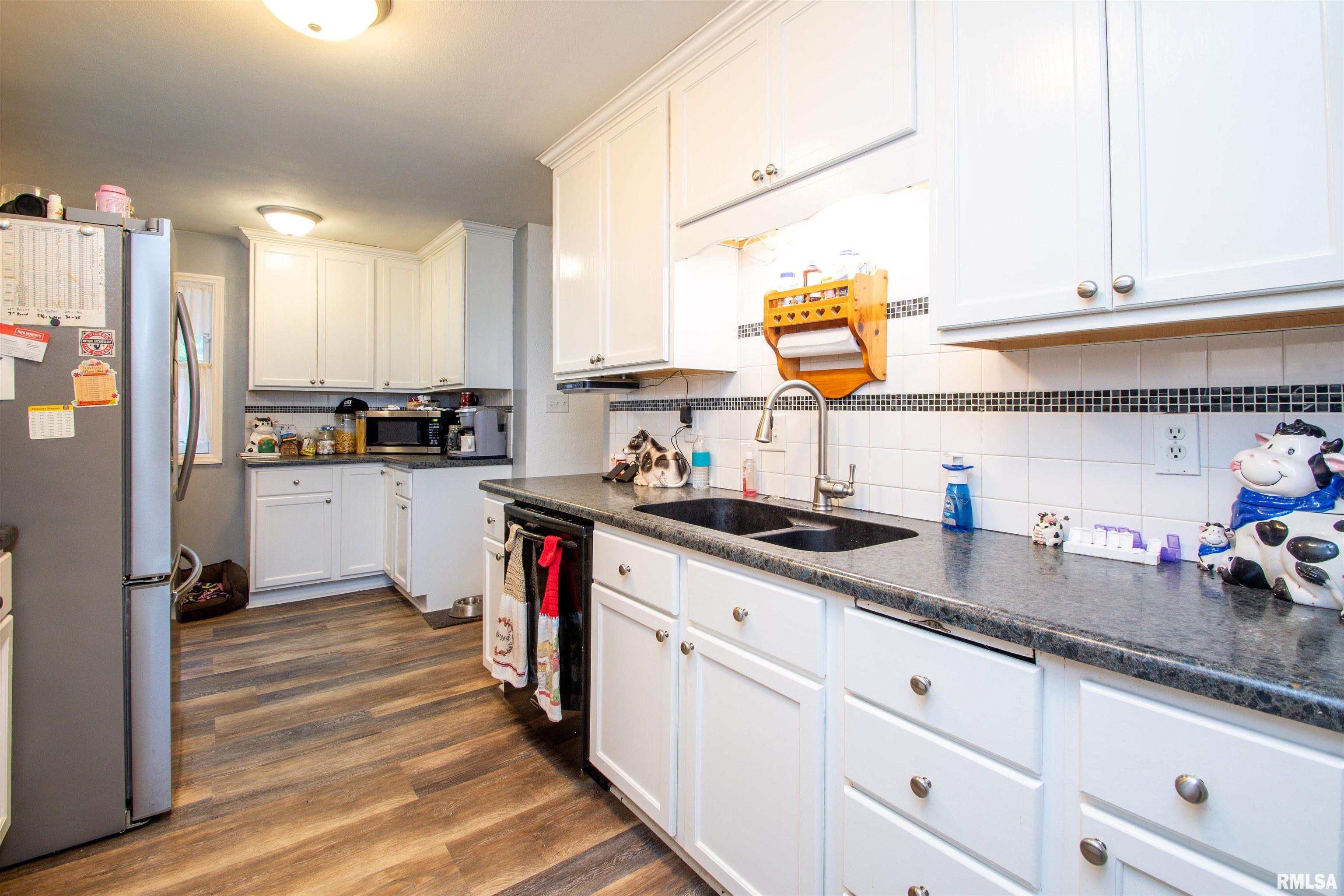 515 W Timber Ridge Drive, Peoria, Illinois image 13