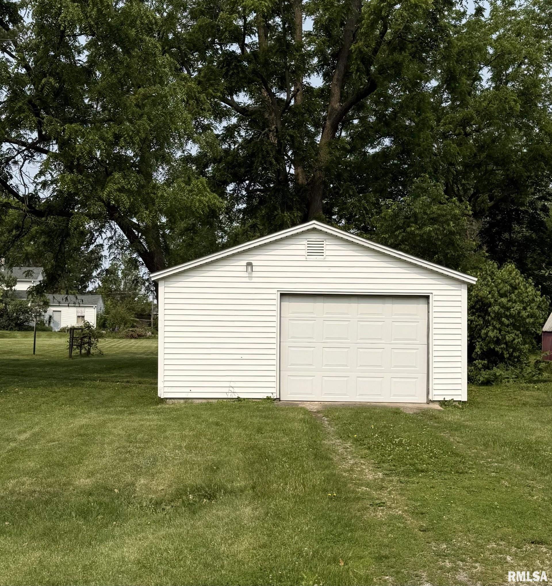 216 E Division Street, Galva, Illinois image 4