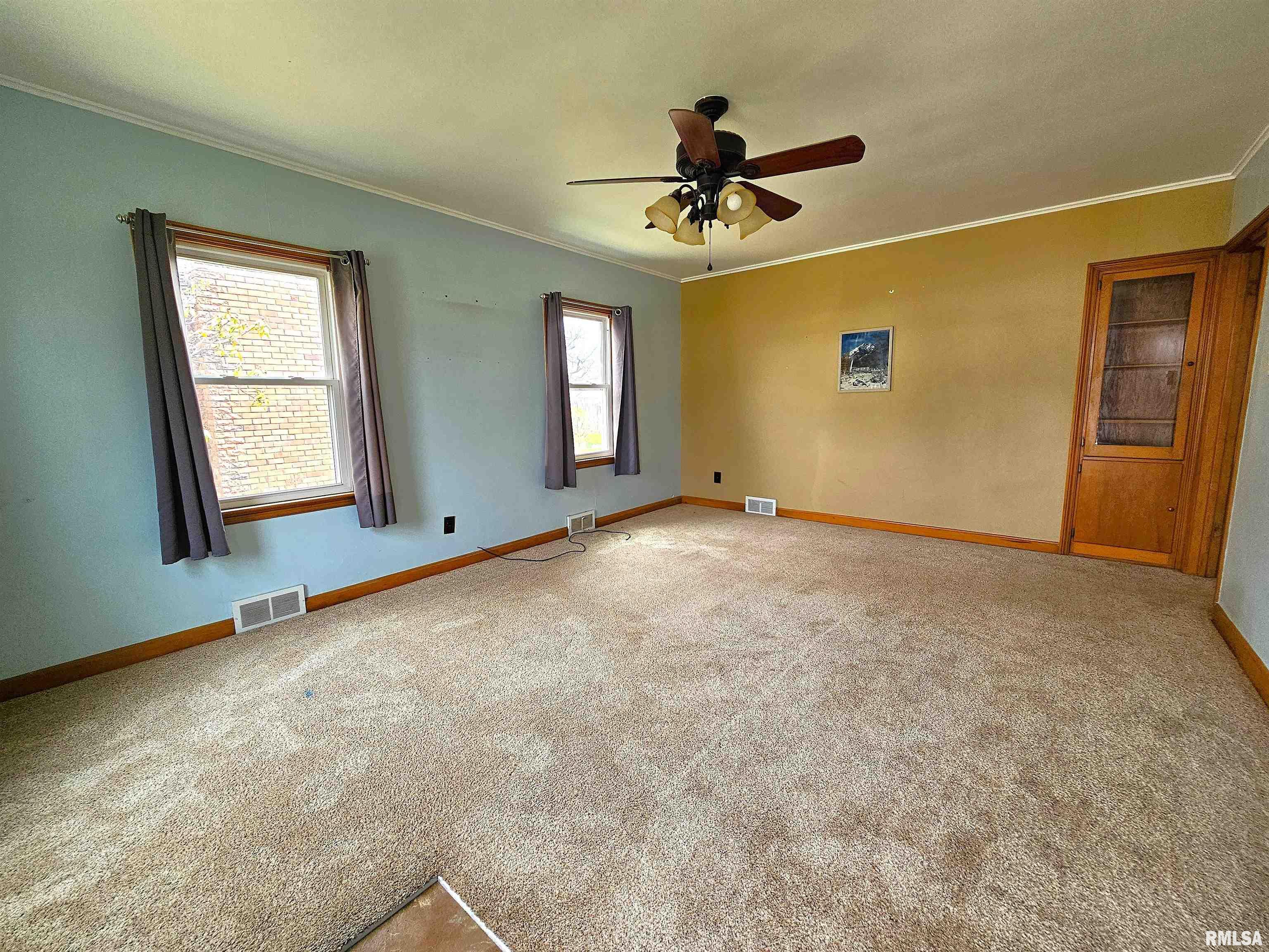 2313 E Lombard Street, Davenport, Iowa image 4