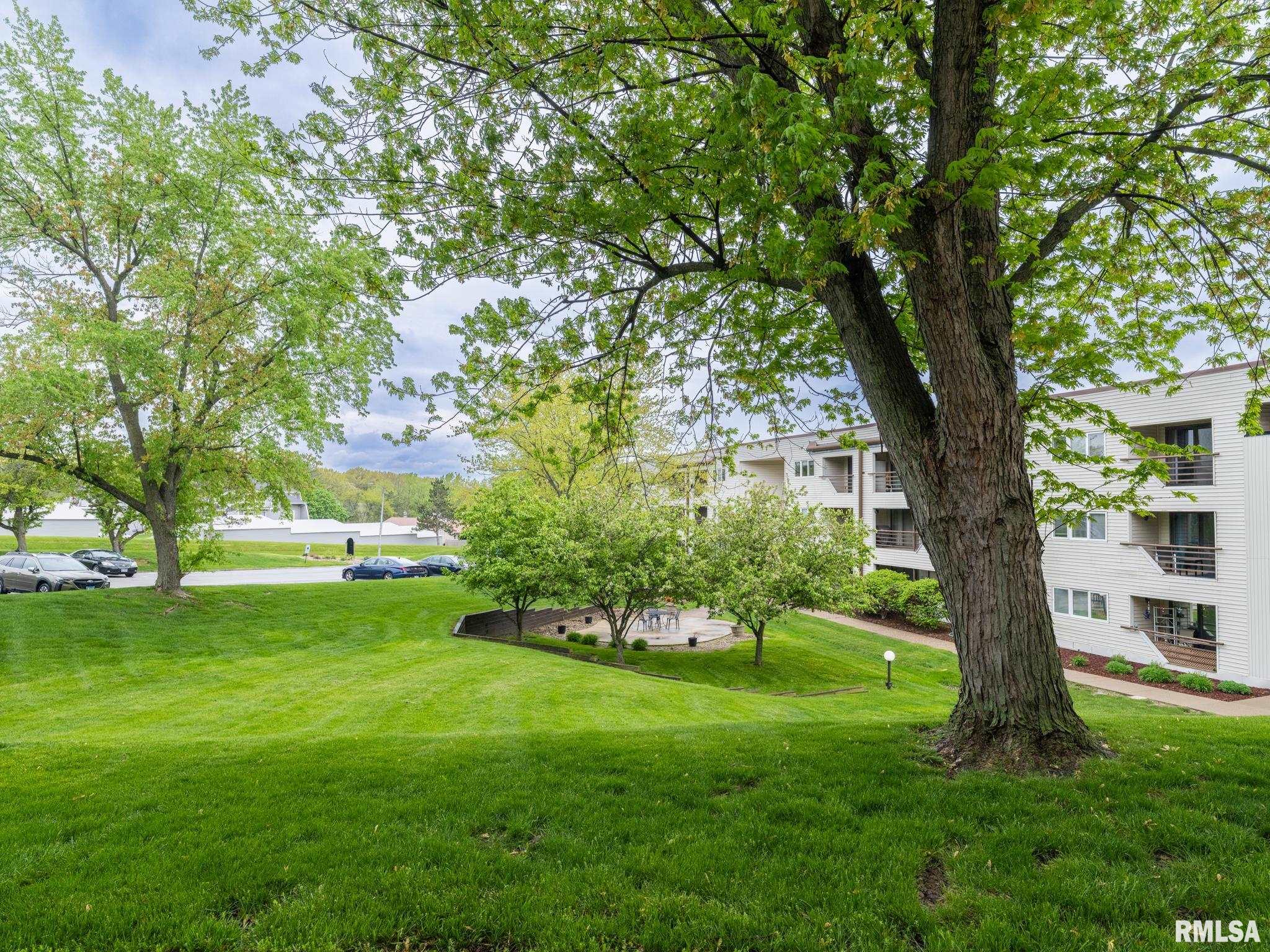 2605 W Willowlake Drive #14, Peoria, Illinois image 19
