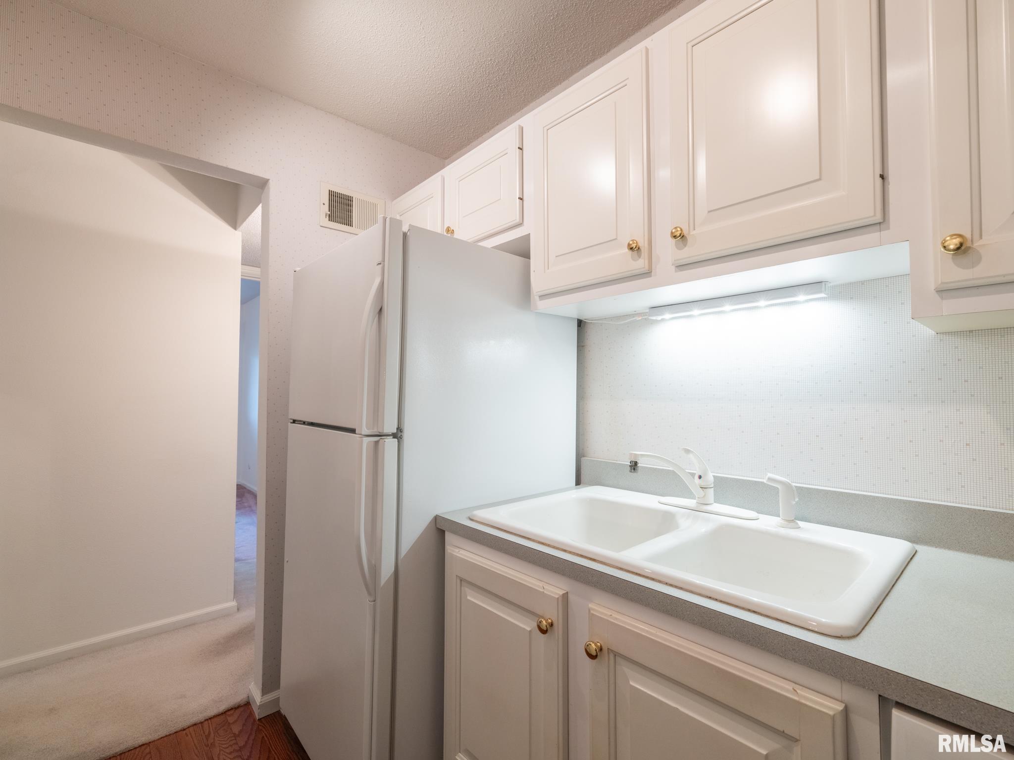 2605 W Willowlake Drive #14, Peoria, Illinois image 7
