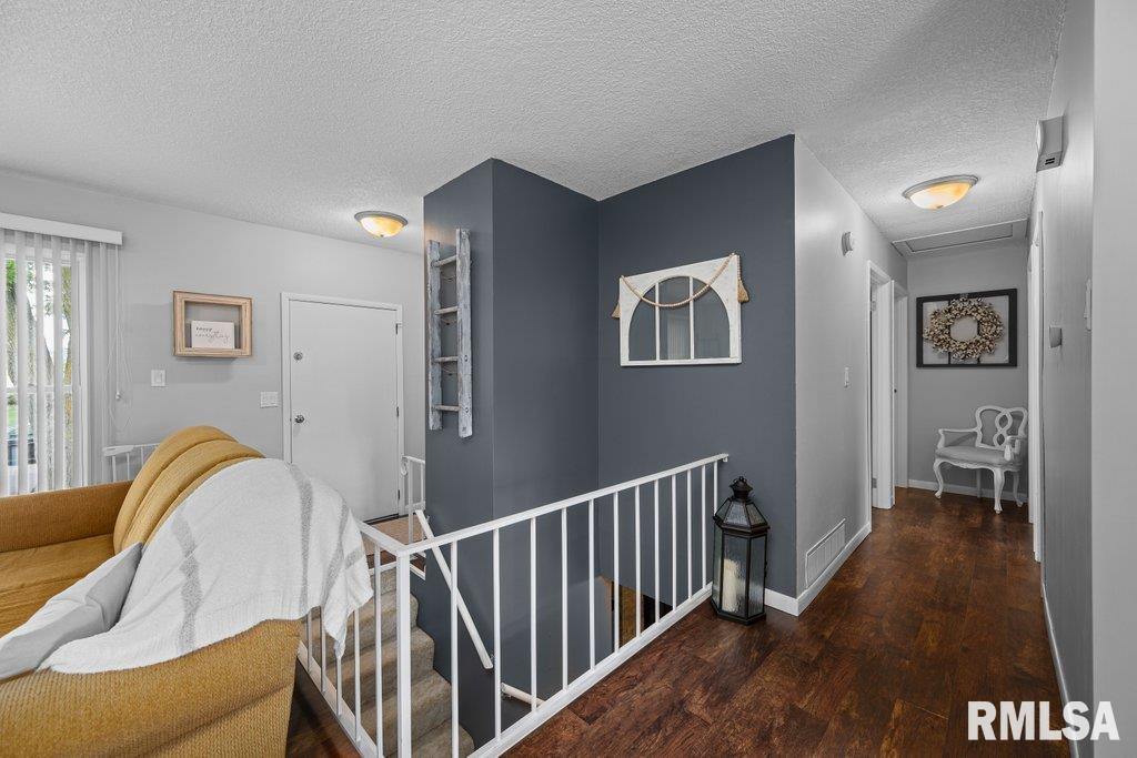 5647 Quercus Lane, Davenport, Iowa image 7