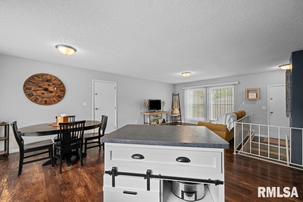 5647 Quercus Lane, Davenport, Iowa image 14