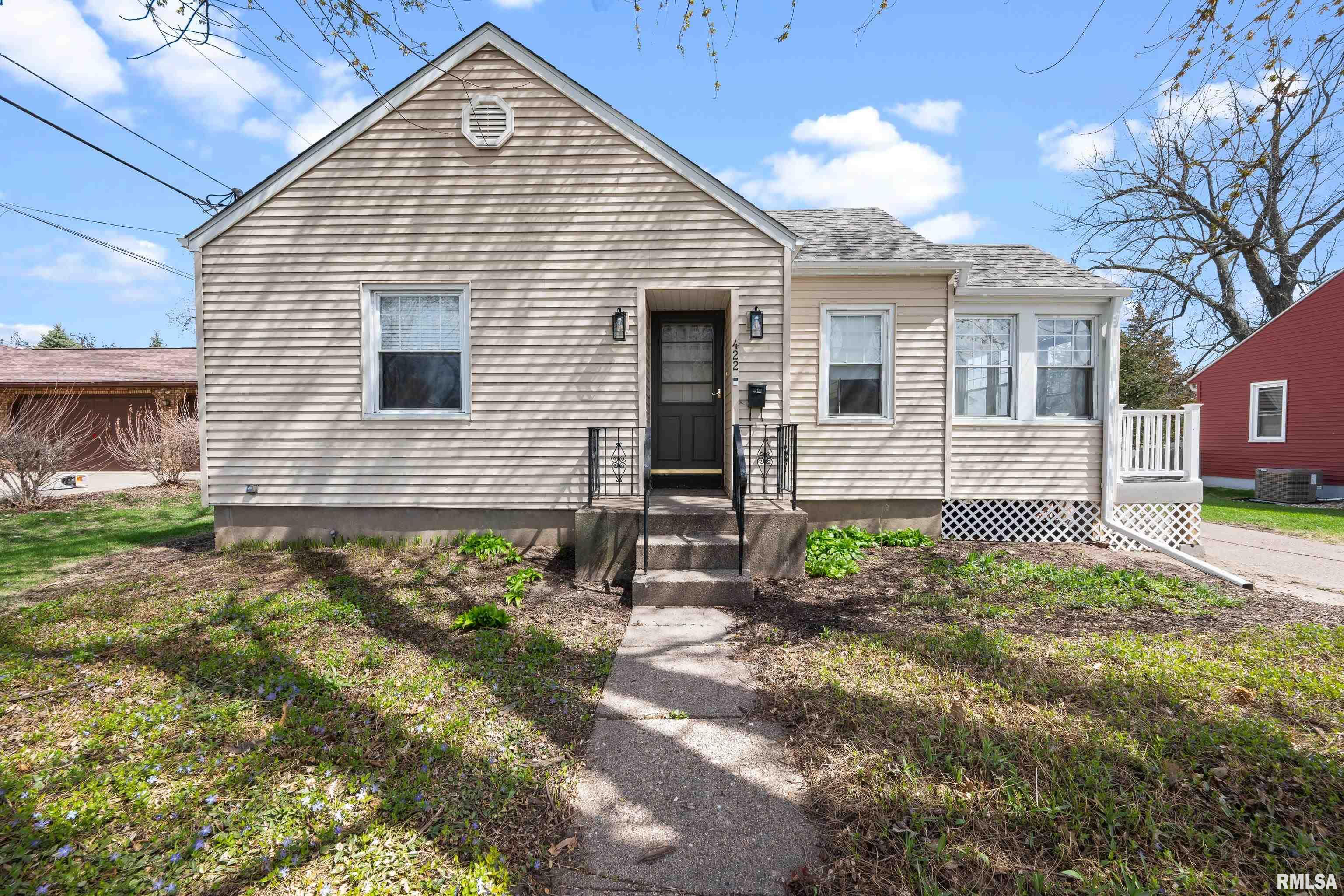 422 3rd Avenue, De Witt, Iowa image 1
