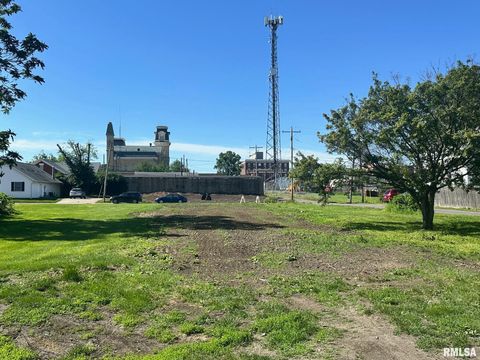 Vacant Land For Sale - 314 W Douglas Street<br/> Morgan County, Jacksonville, IL 62650