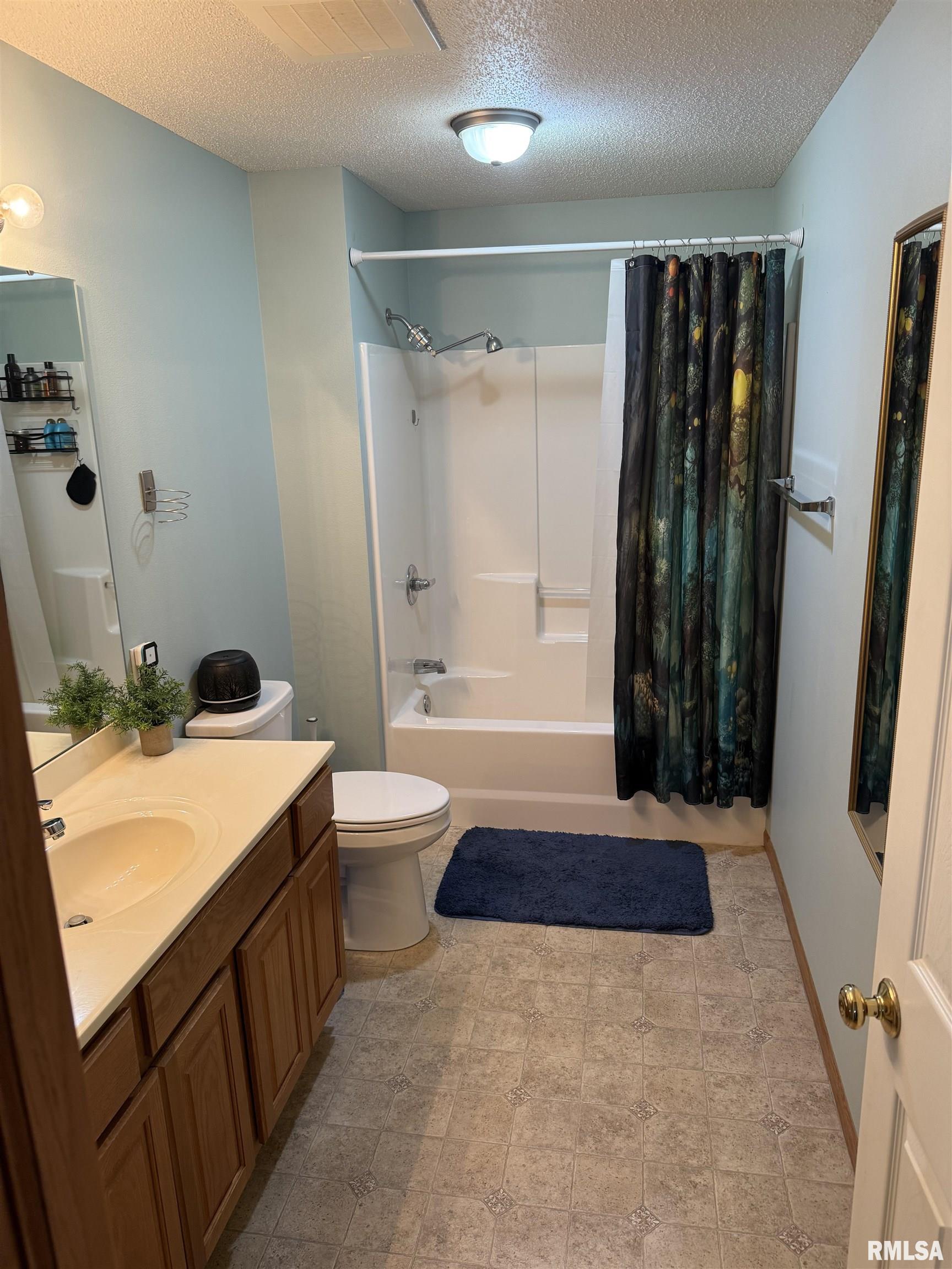 3205 S 16th Avenue #203, Eldridge, Iowa image 9