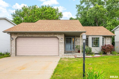 Homes For Sale - 2321 Pintura Court<br/> Peoria, IL 61614