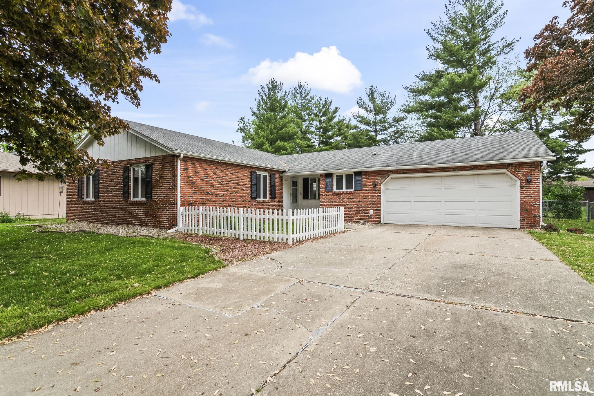 2612 Baronne Drive, Springfield, Illinois image 1