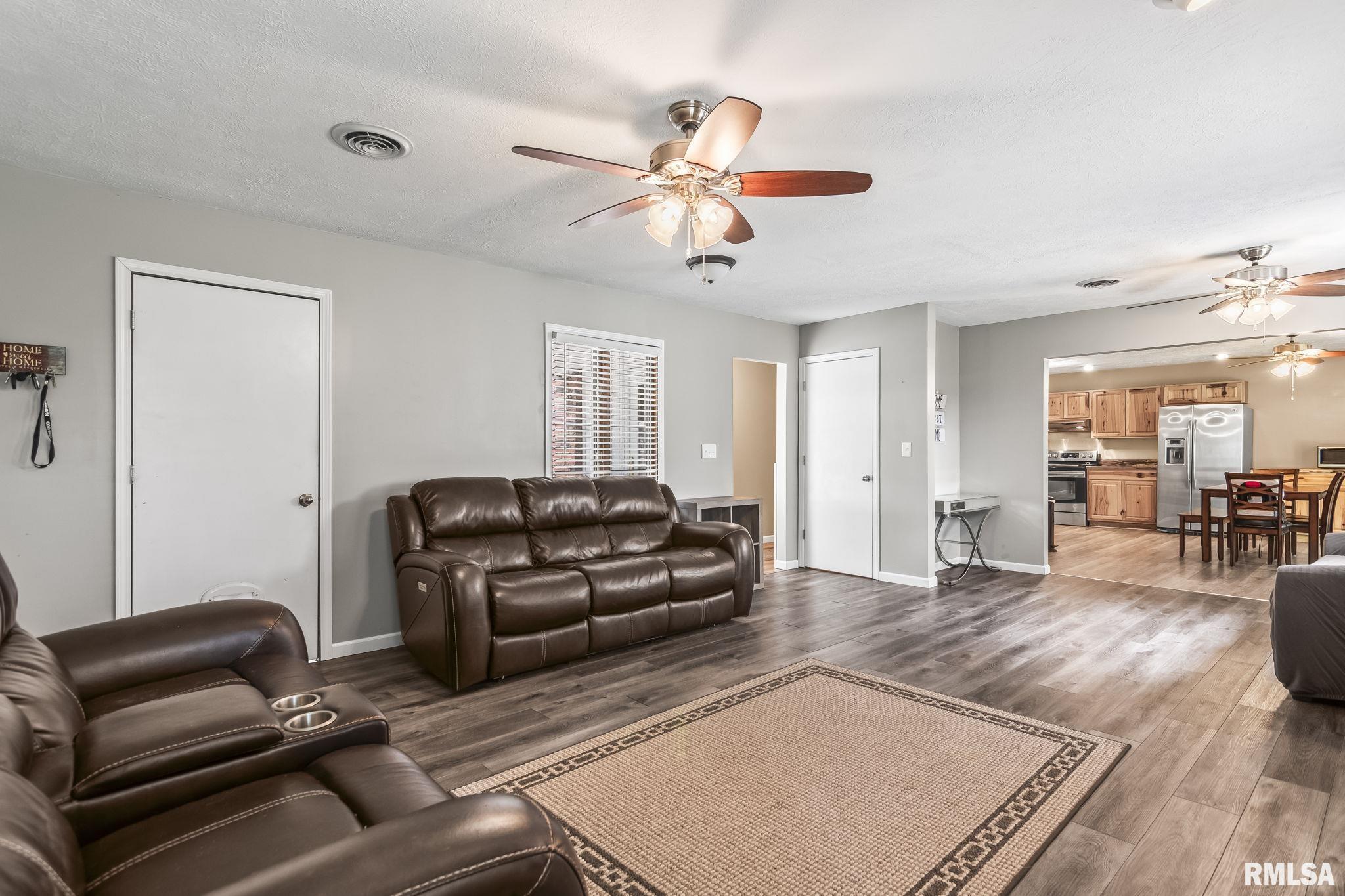 2612 Baronne Drive, Springfield, Illinois image 8
