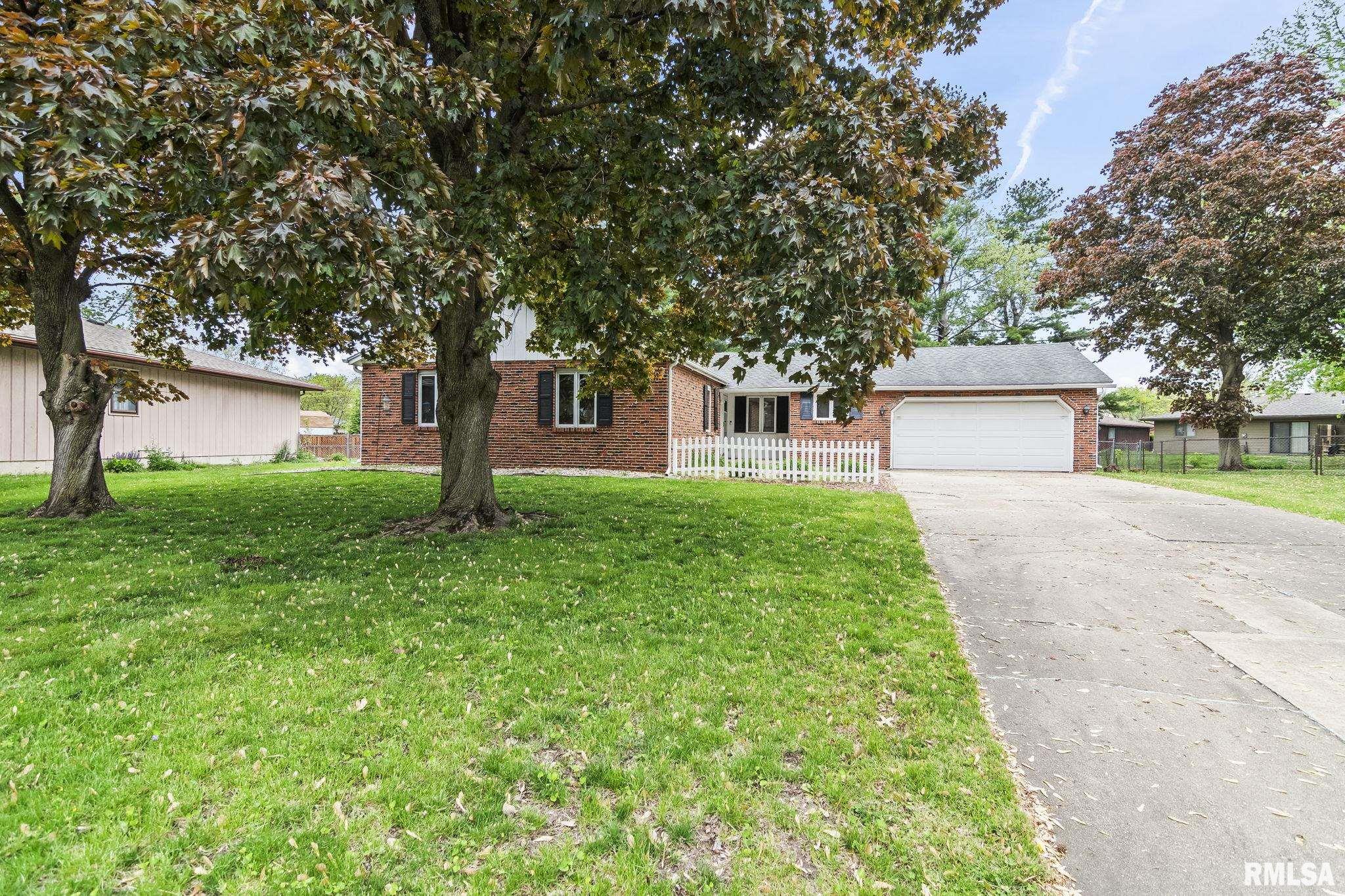 2612 Baronne Drive, Springfield, Illinois image 3