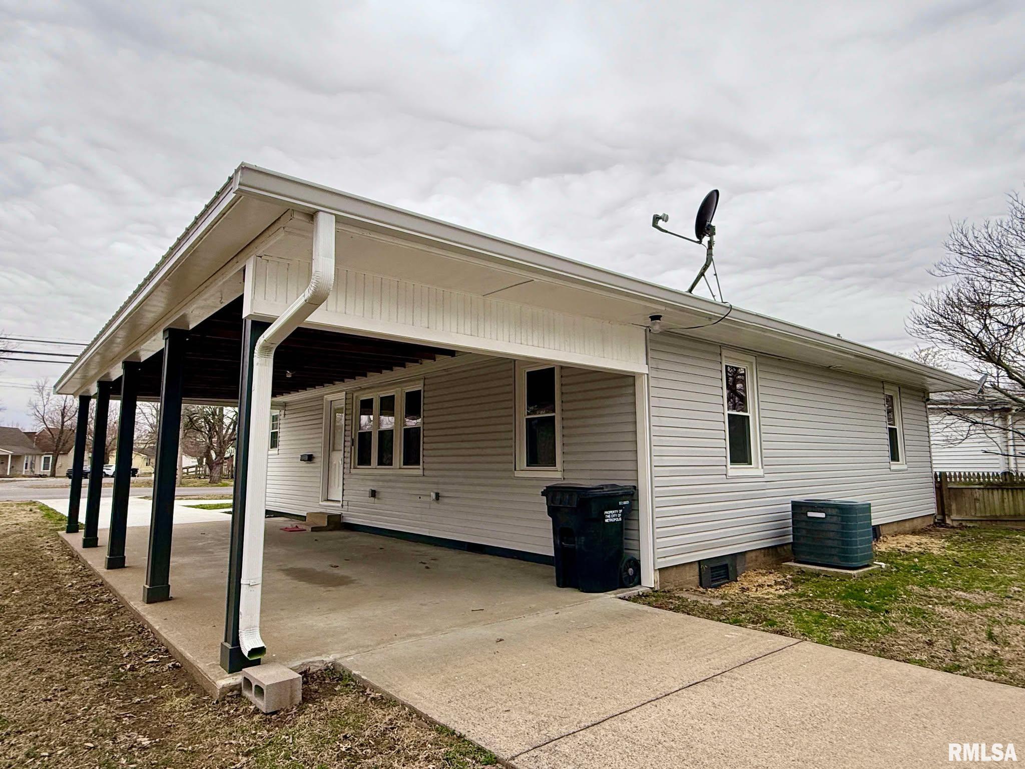 413 E 12th Street, Metropolis, Illinois image 32