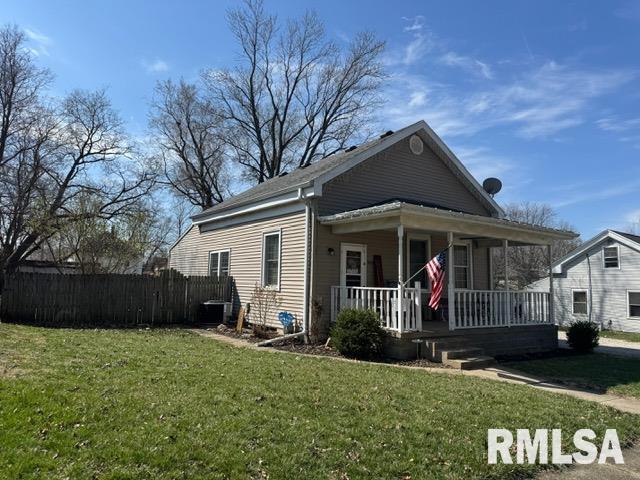 108 W 2nd Street, Delavan, Illinois image 2