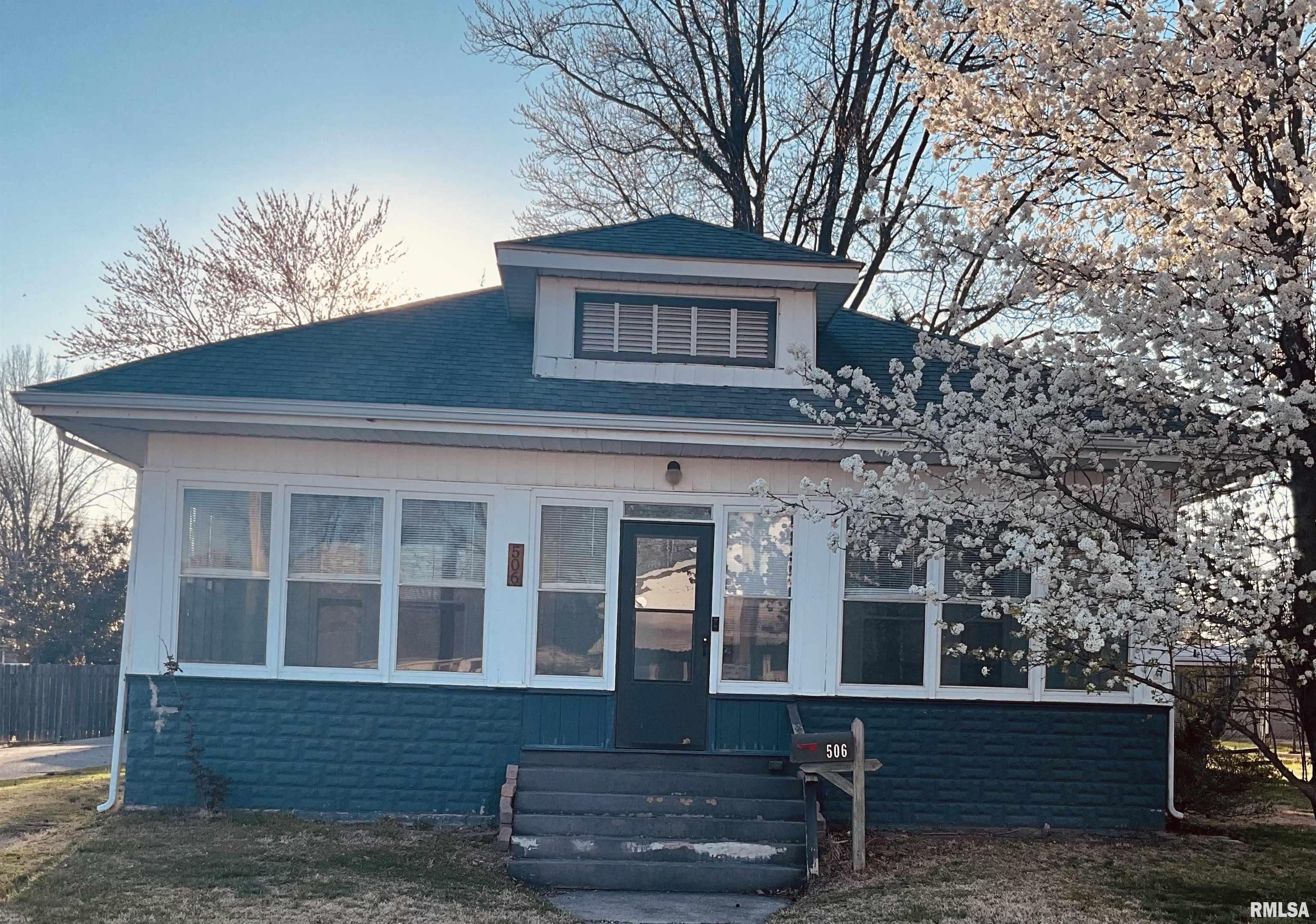 506 S Vicksburg Street, Marion, Illinois image 1