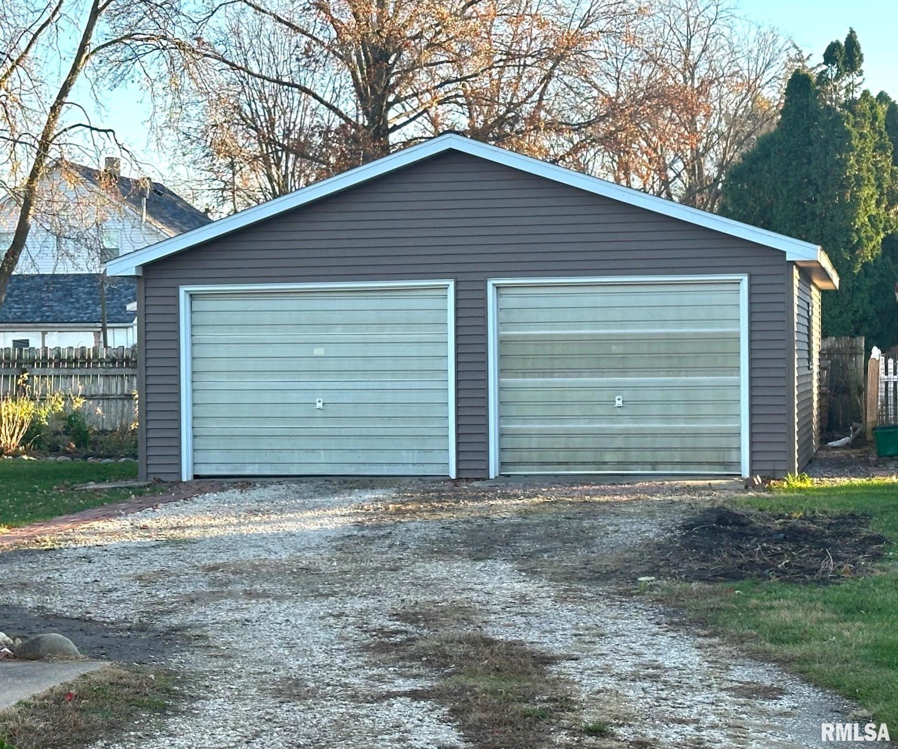 1526 E Brooks Street, Galesburg, Illinois image 7