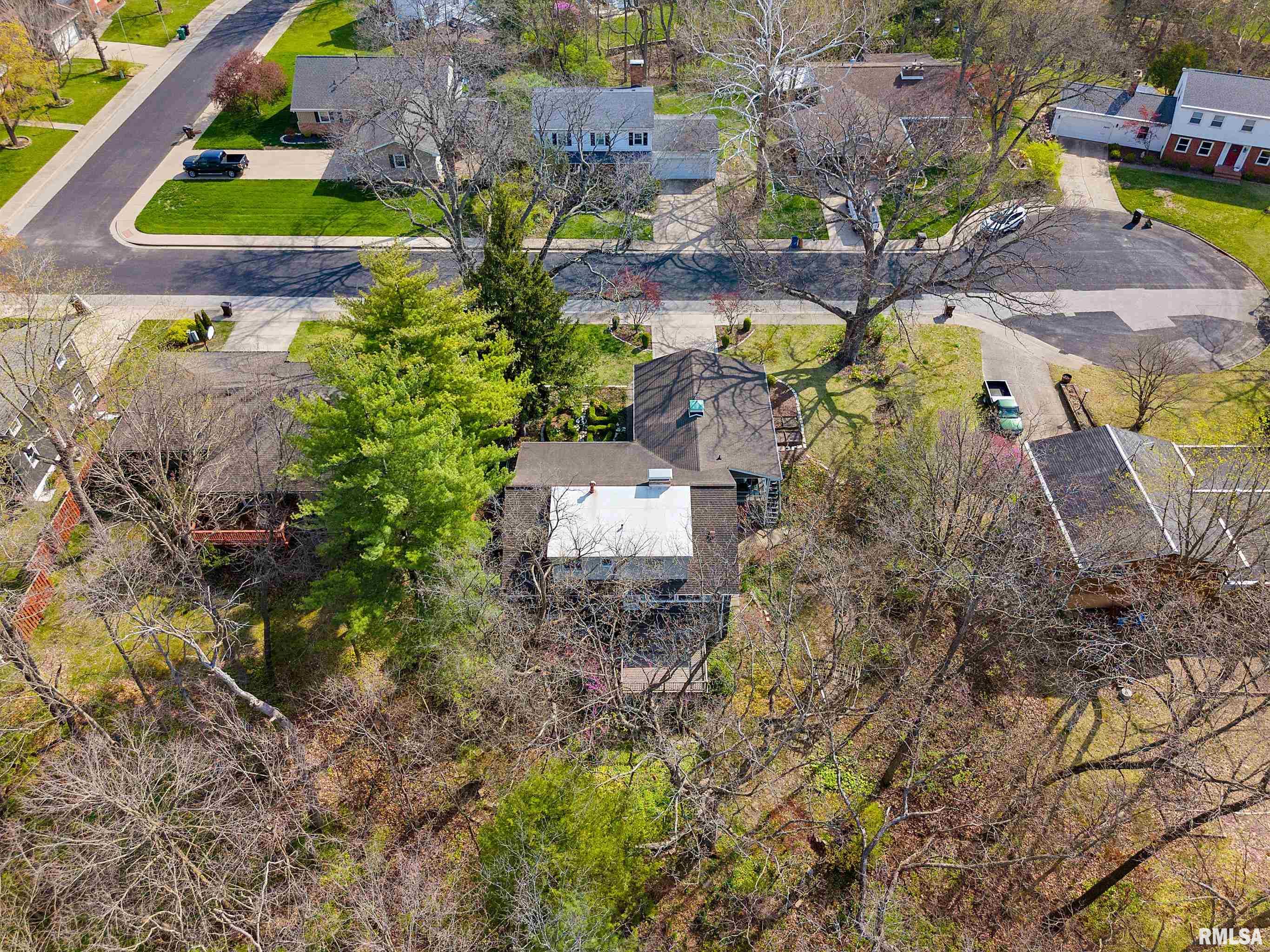 2607 N Kingston Drive, Peoria, Illinois image 5