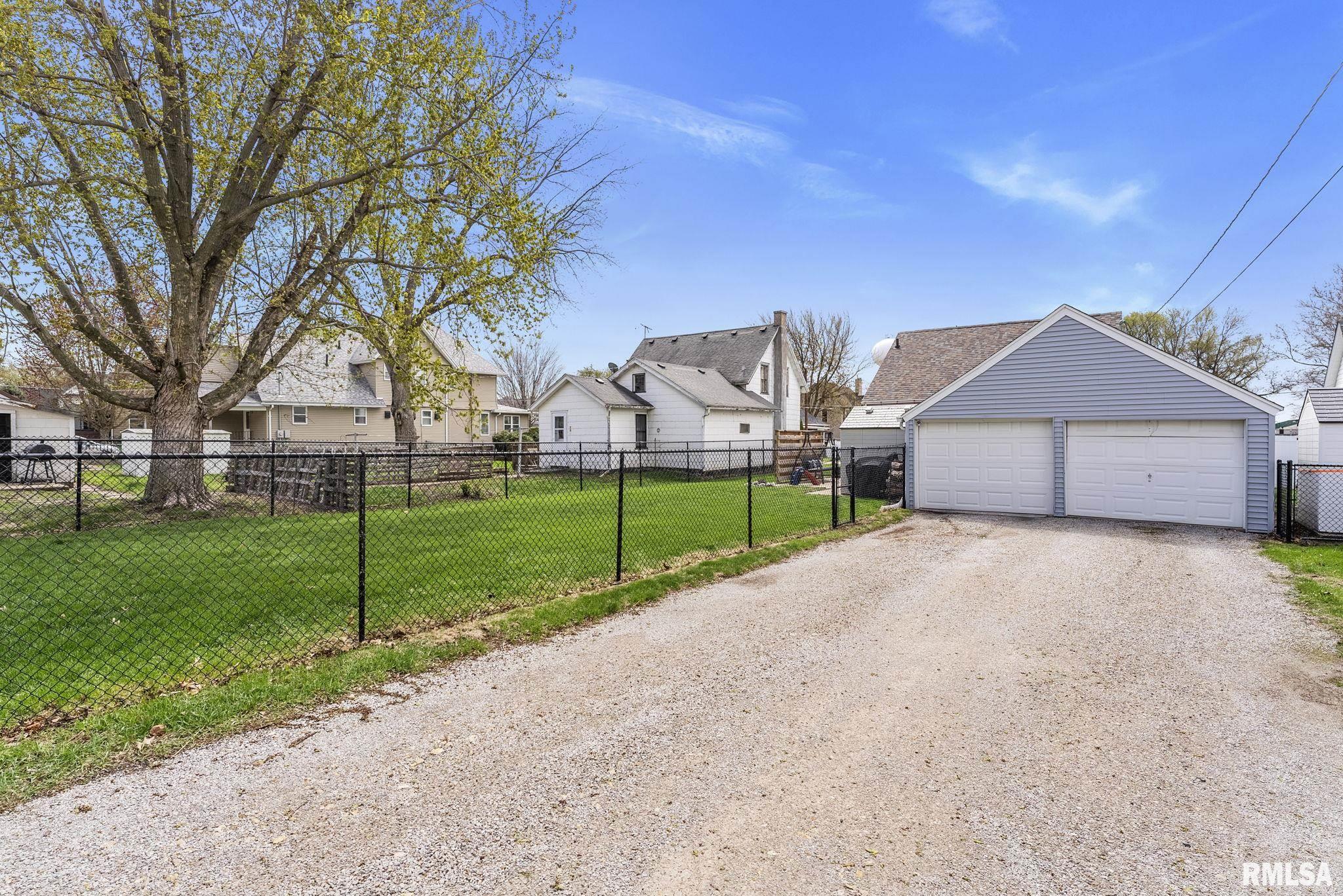 610 12th Street, De Witt, Iowa image 21