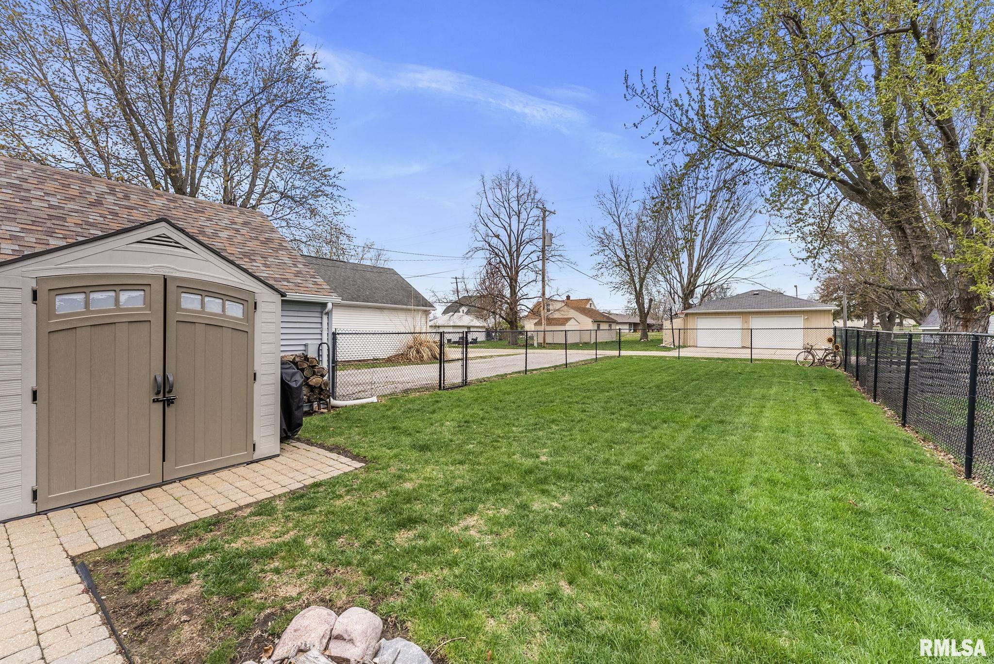 610 12th Street, De Witt, Iowa image 19
