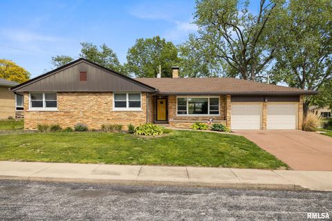 Homes For Sale - 3820 N Evergreen Court<br/> Peoria County, Peoria, IL 61614