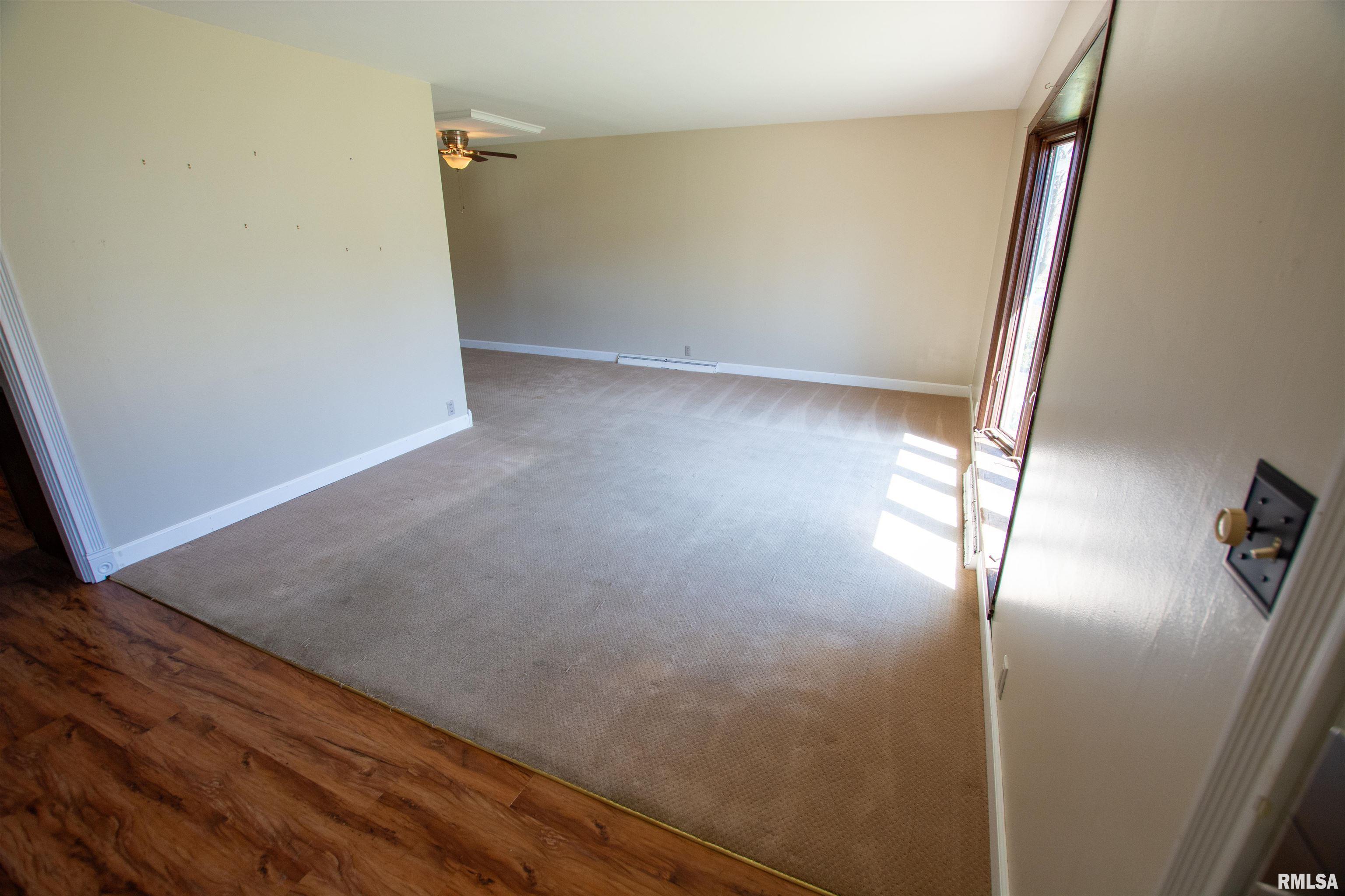 1224 Meadow Lane Drive, Bettendorf, Iowa image 15
