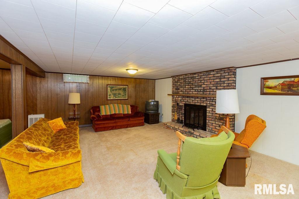 305 E Pearson Street, Eureka, Illinois image 45