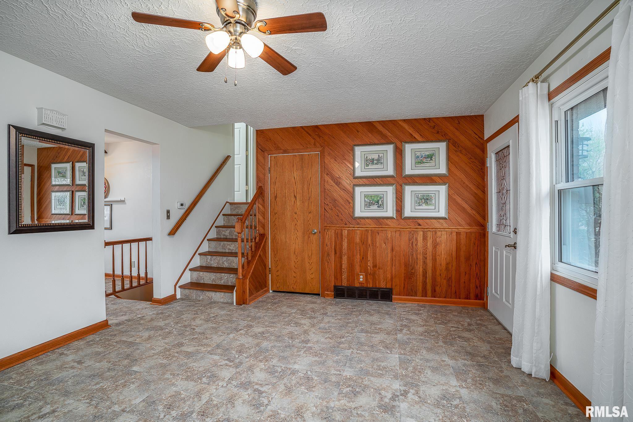 1414 18th Avenue, Silvis, Illinois image 3