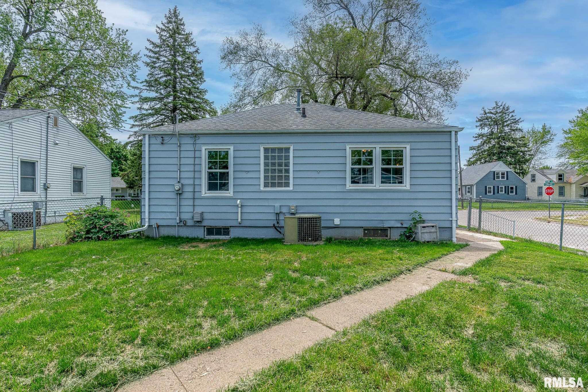 2238 W Lombard Street, Davenport, Iowa image 3