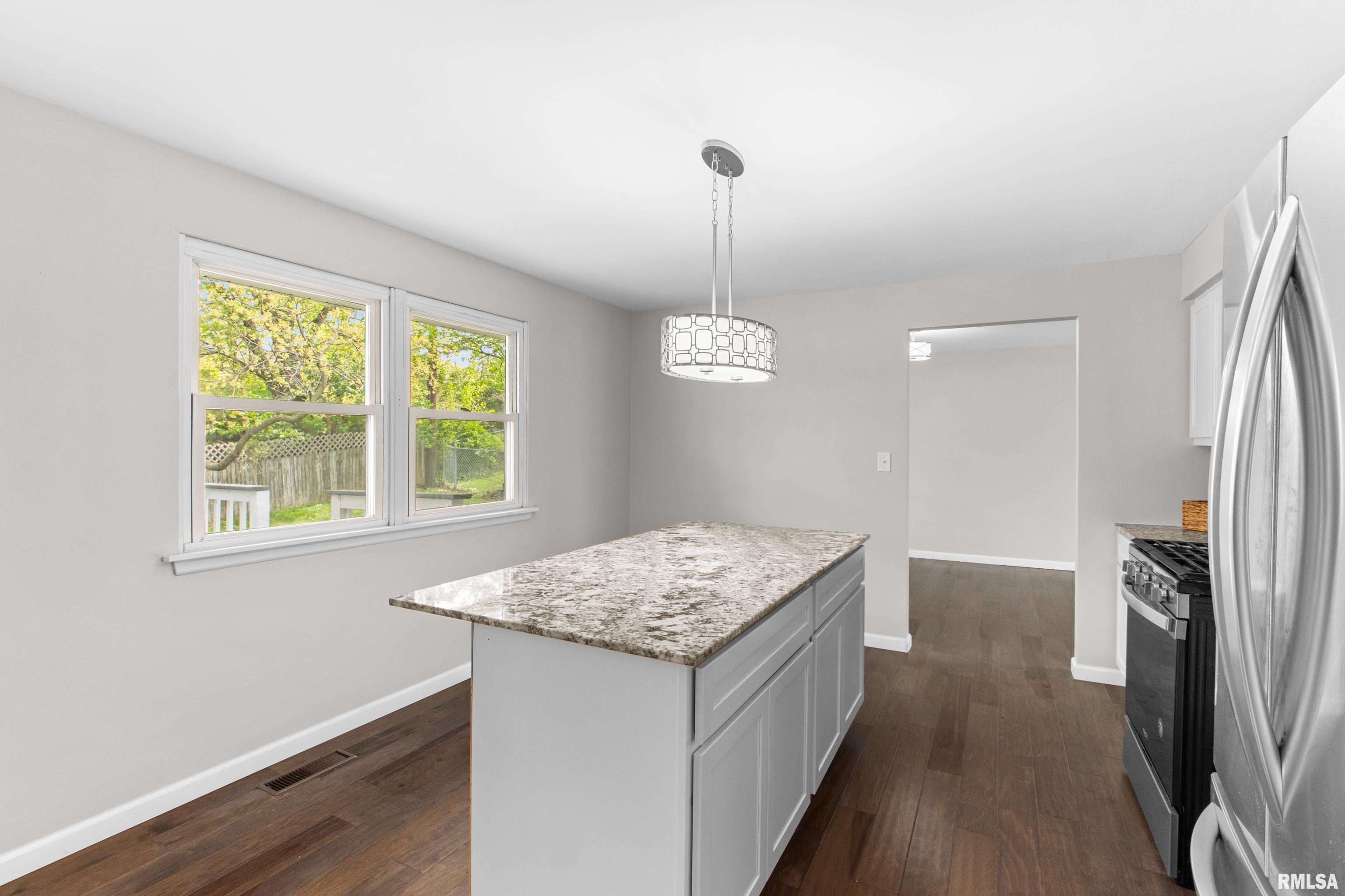 2819 W Fountaindale Drive, Peoria, Illinois image 17