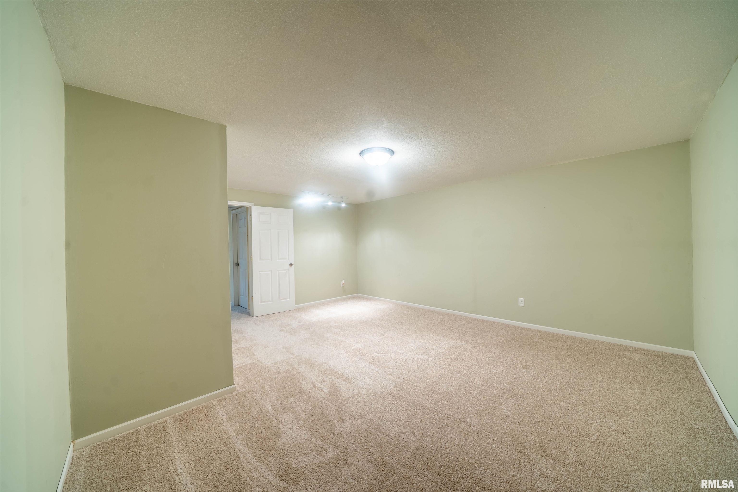 1400 Calvin Drive, Washington, Illinois image 30