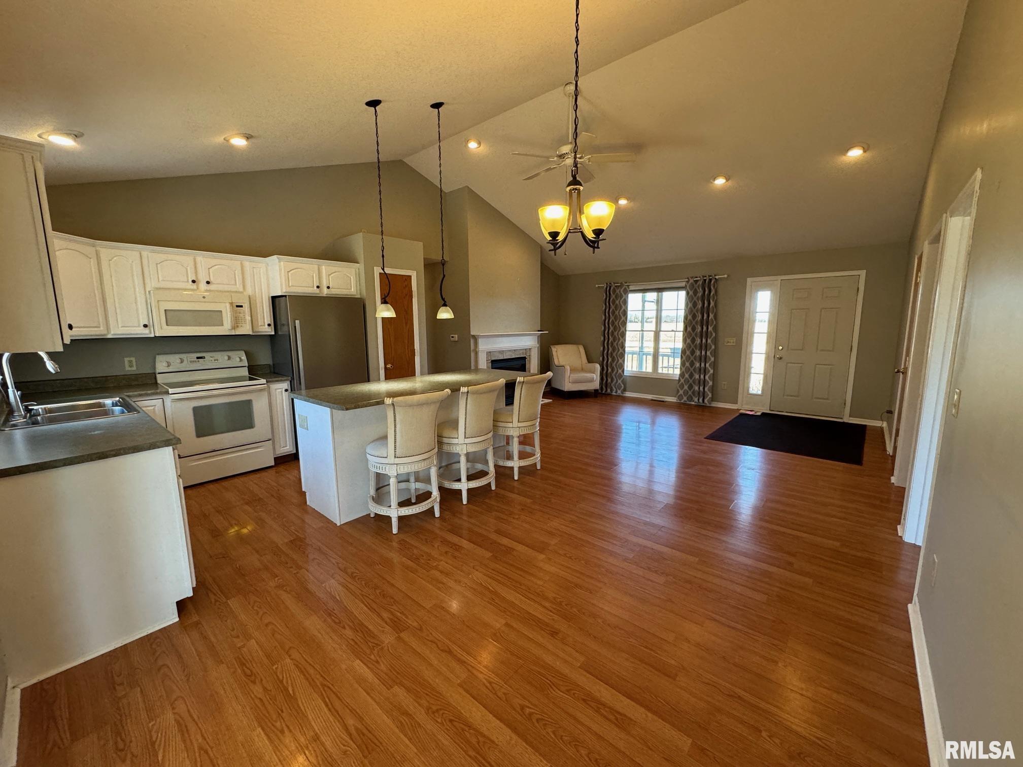 5526 230th Street North, Port Byron, Illinois image 5