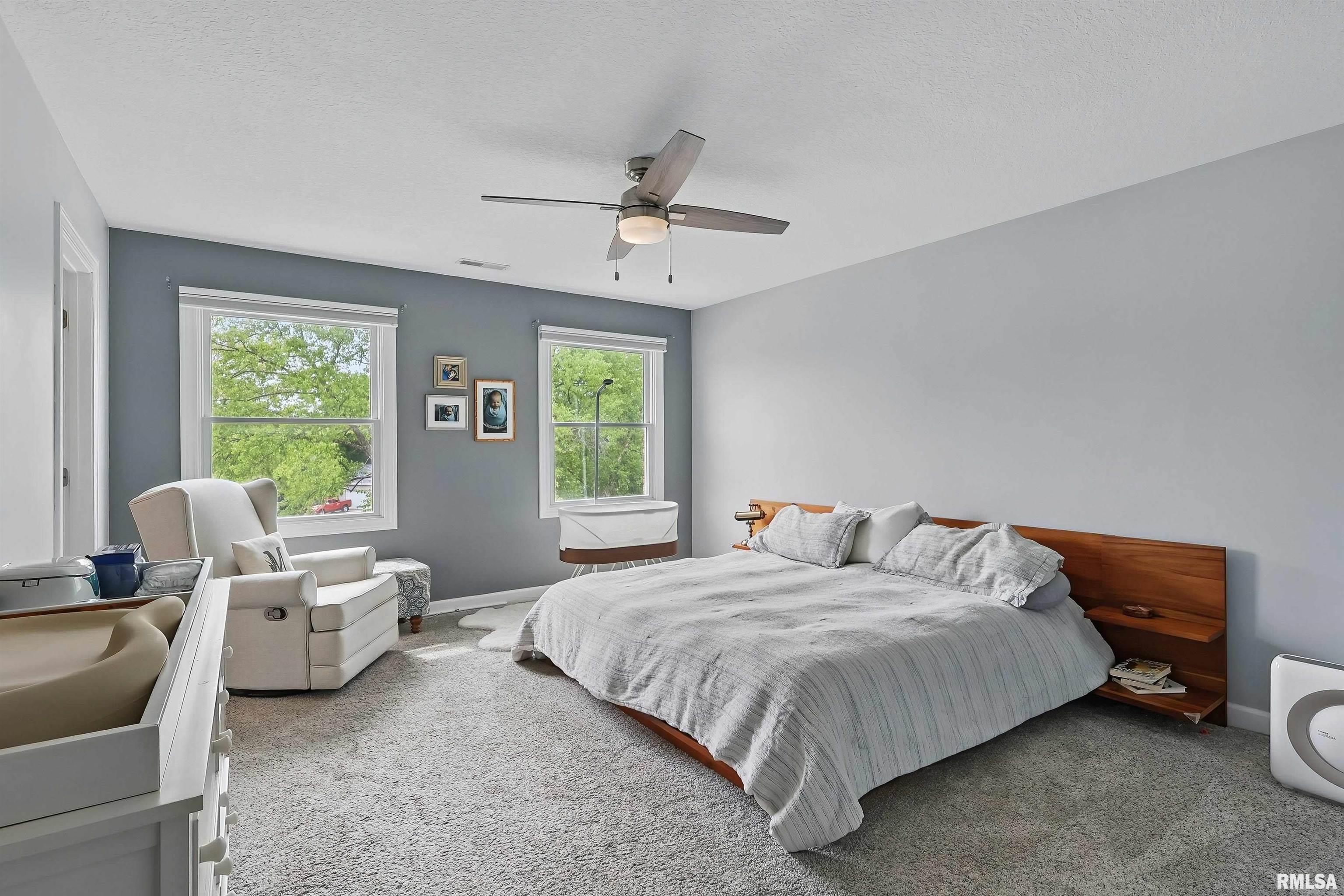 4821 Kynnelworth Drive, Bettendorf, Iowa image 25