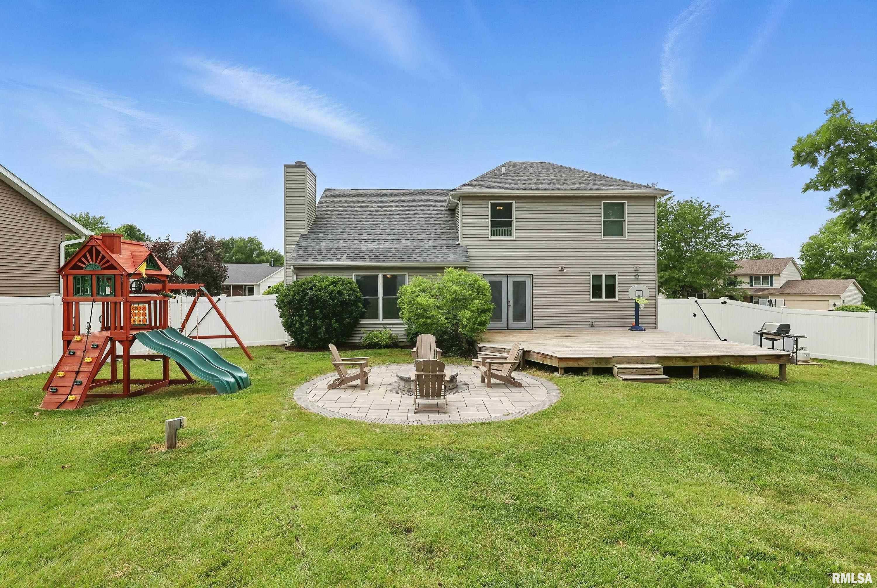 4821 Kynnelworth Drive, Bettendorf, Iowa image 37