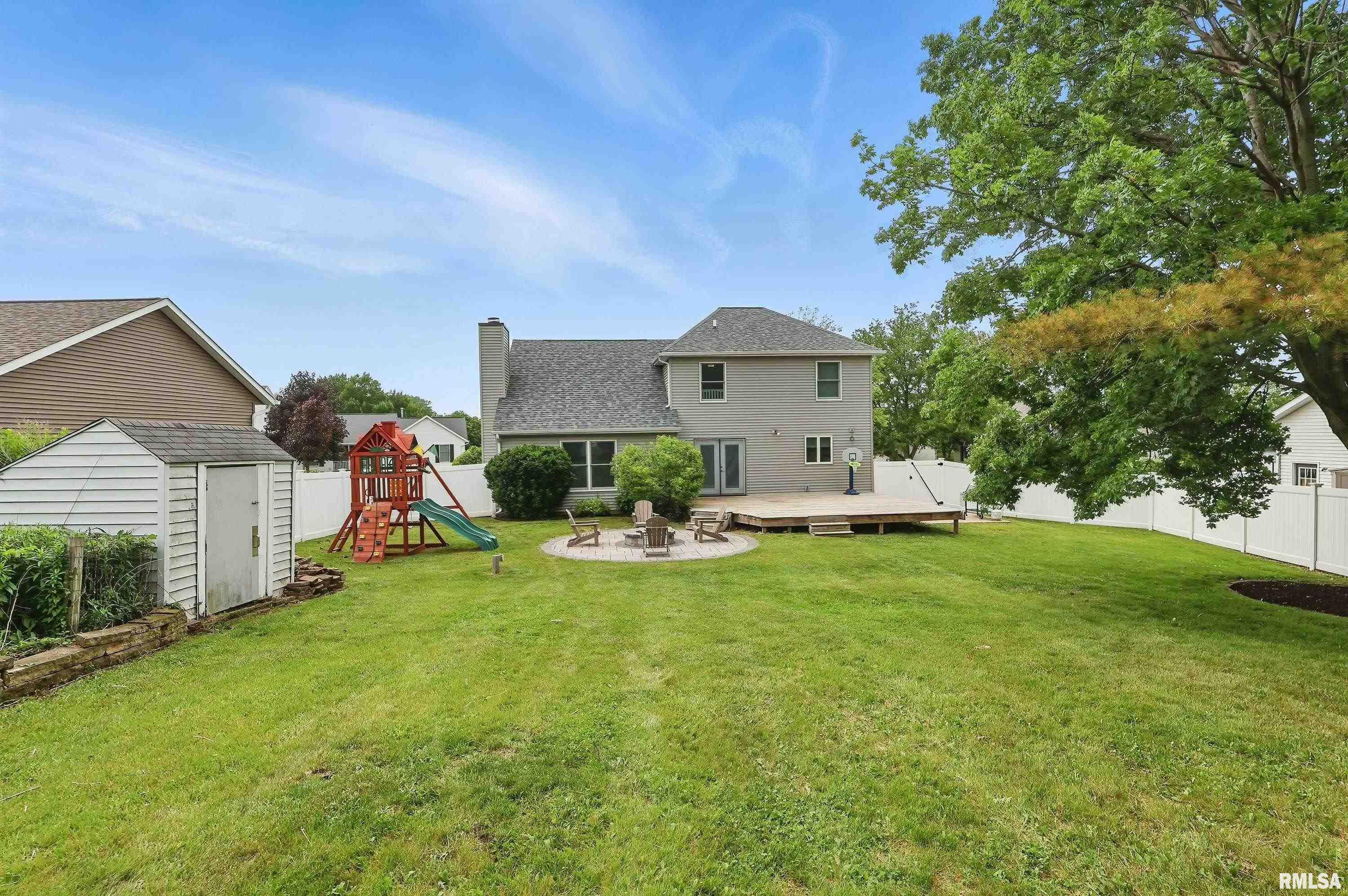 4821 Kynnelworth Drive, Bettendorf, Iowa image 39
