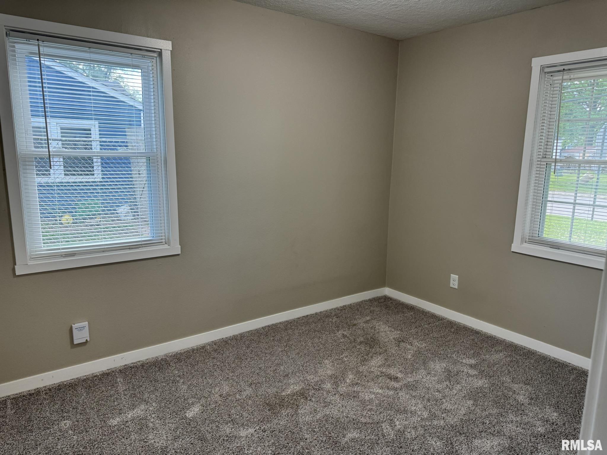 2015 Ridgeview Drive, Davenport, Iowa image 15