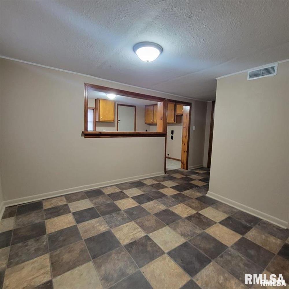 1423 S 6th Street, Pekin, Illinois image 7